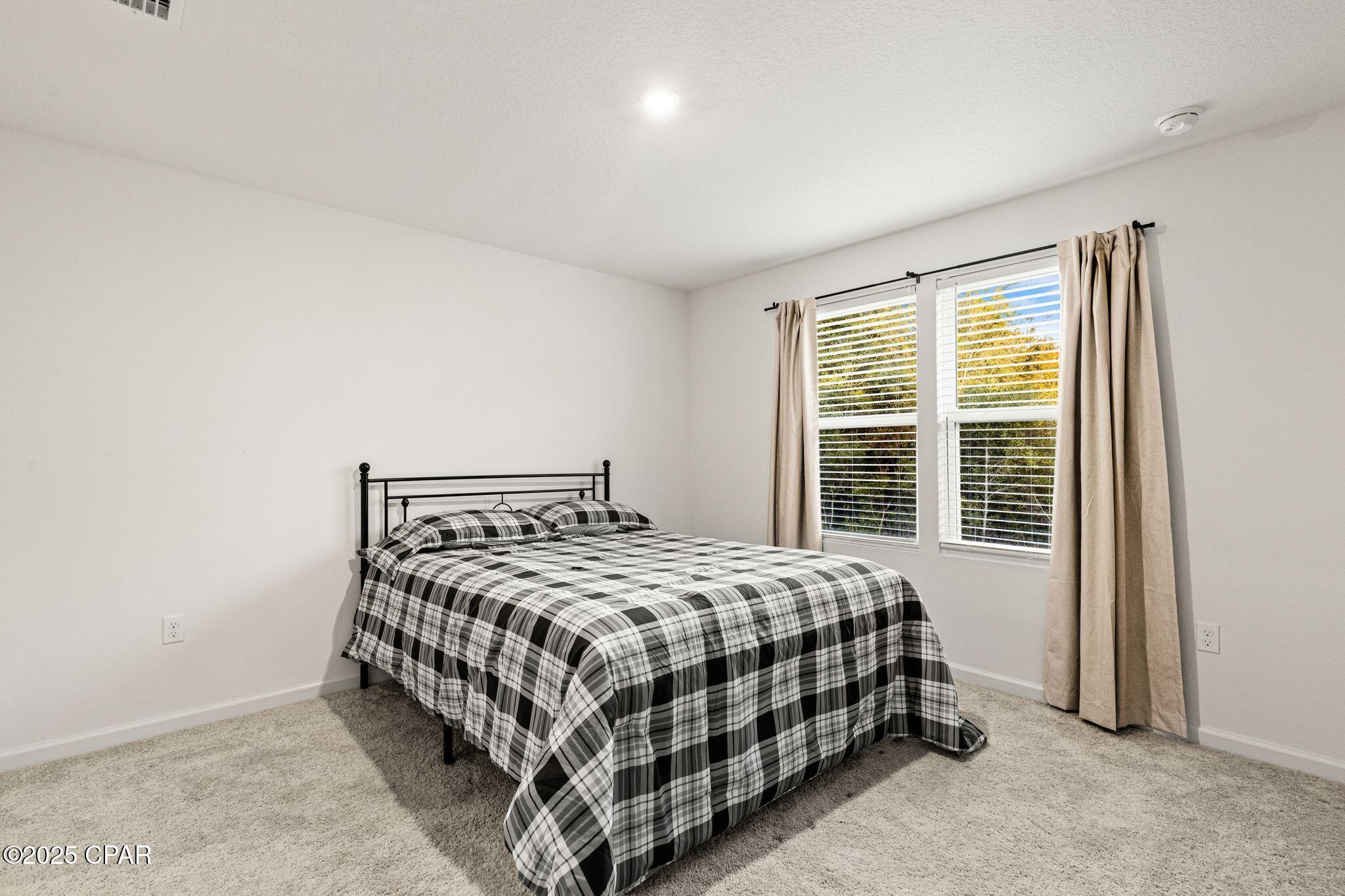 Image 16 For 3987 Oxford Avenue