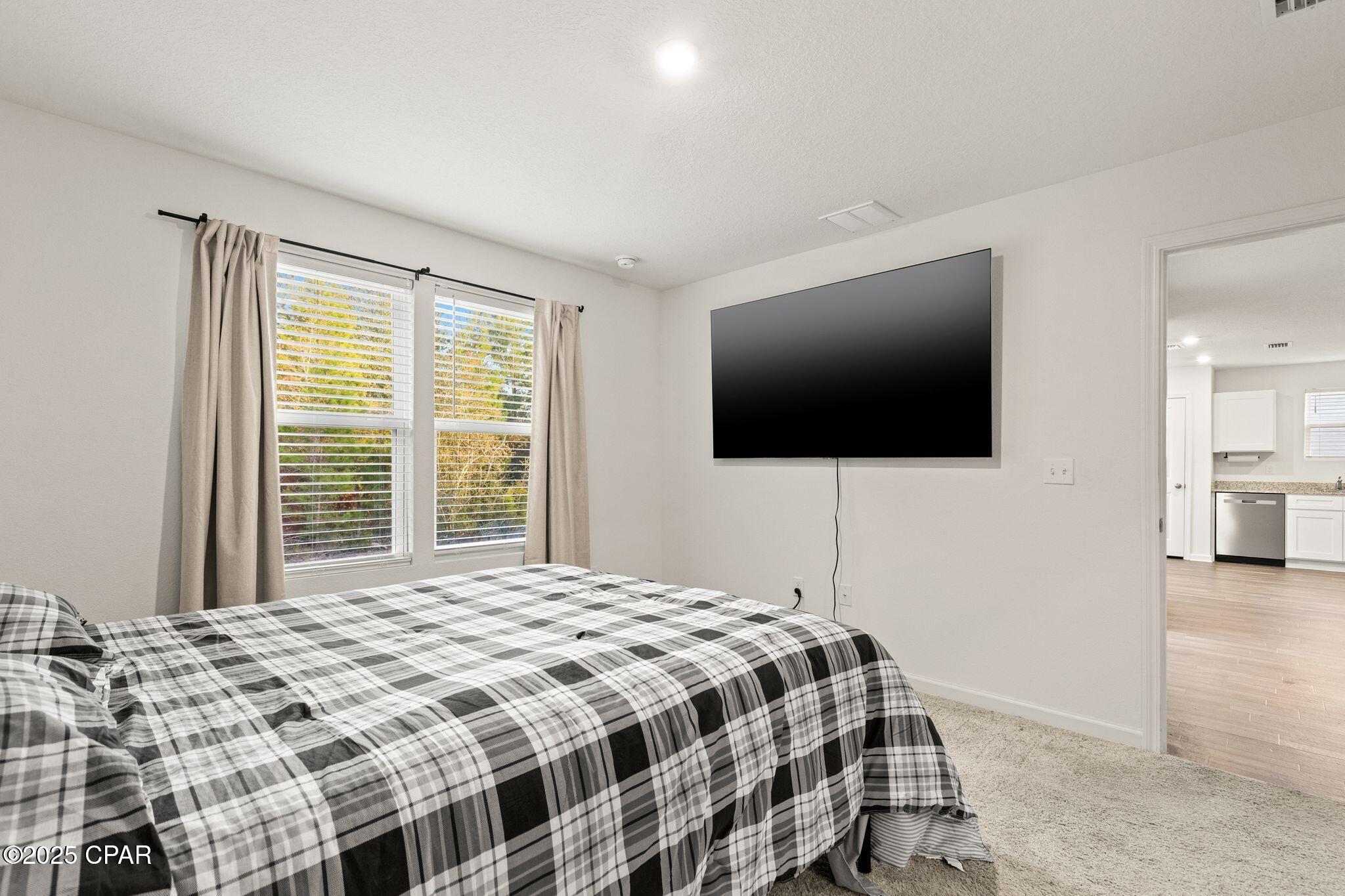 Image 18 For 3987 Oxford Avenue