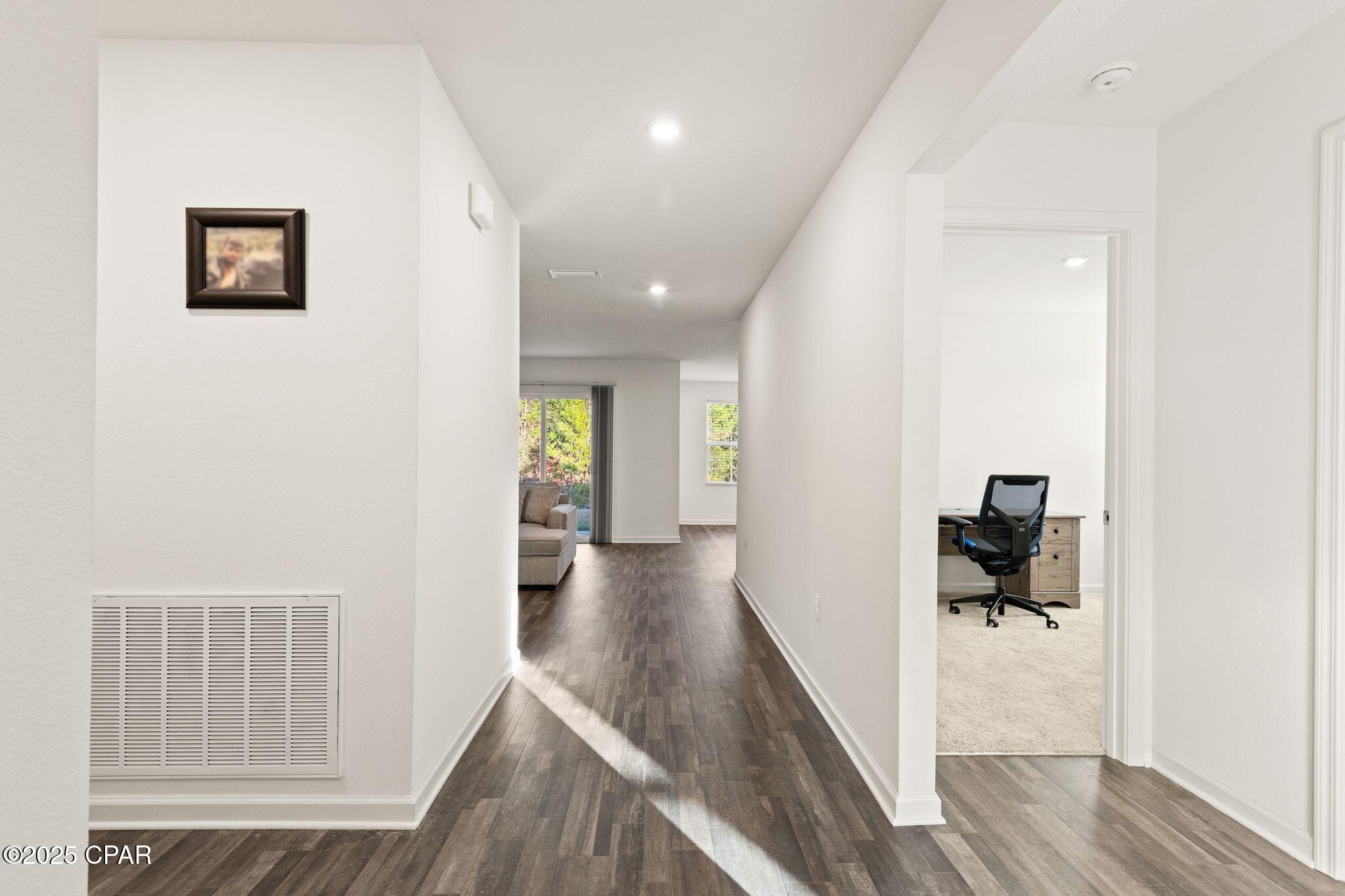 Image 2 For 3987 Oxford Avenue