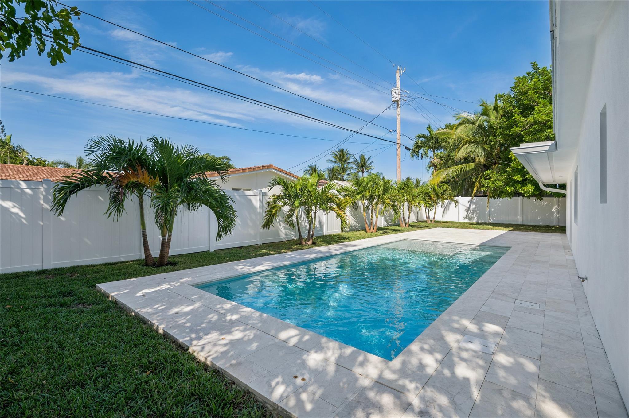 Homes for sale in Fort Lauderdale, FL | 5621 Ne 16th Ave, Fort Lauderdale, FL 33334 | MLS# F10536416