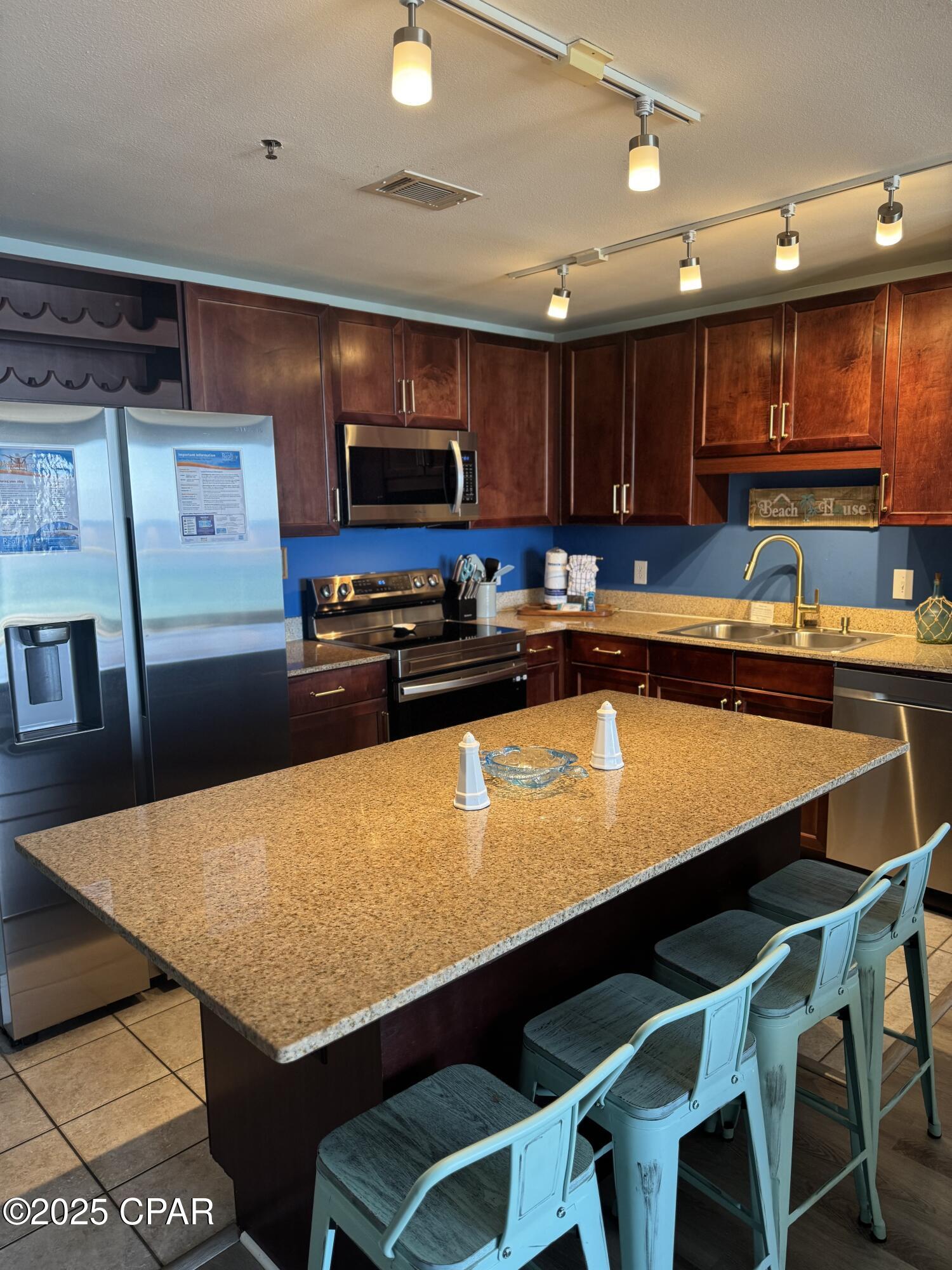 Image 6 For 9860 Thomas Drive 927