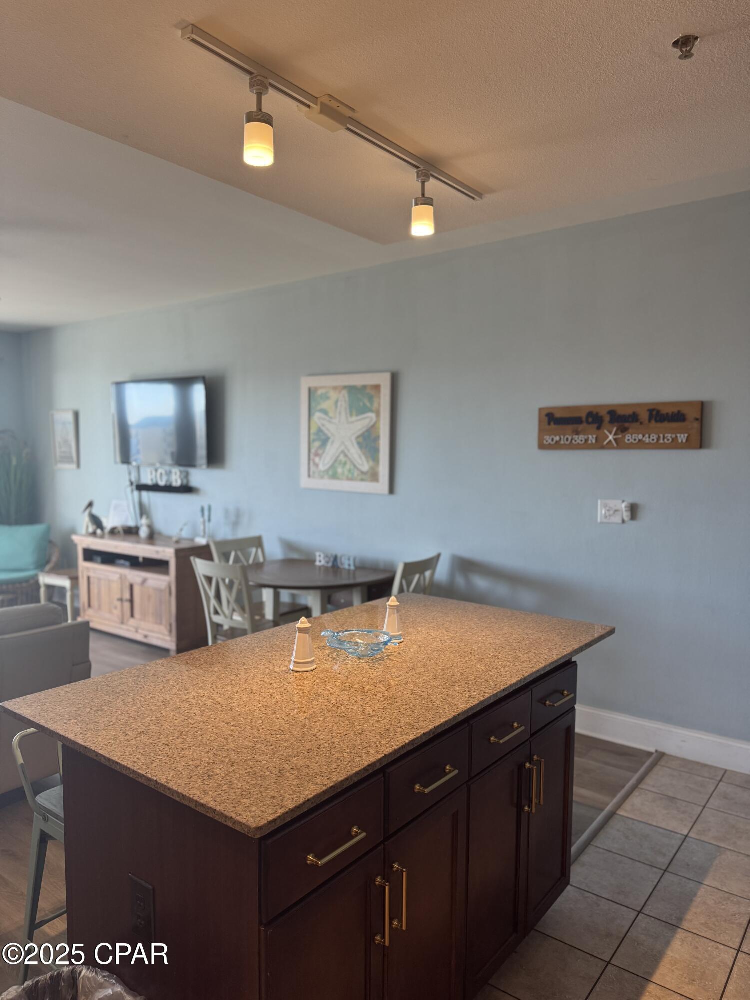 Image 7 For 9860 Thomas Drive 927