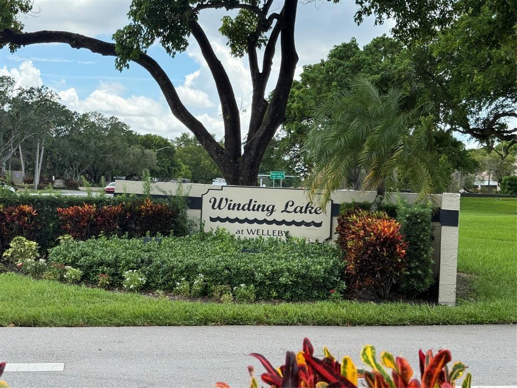 Winding Lake Two At Welle