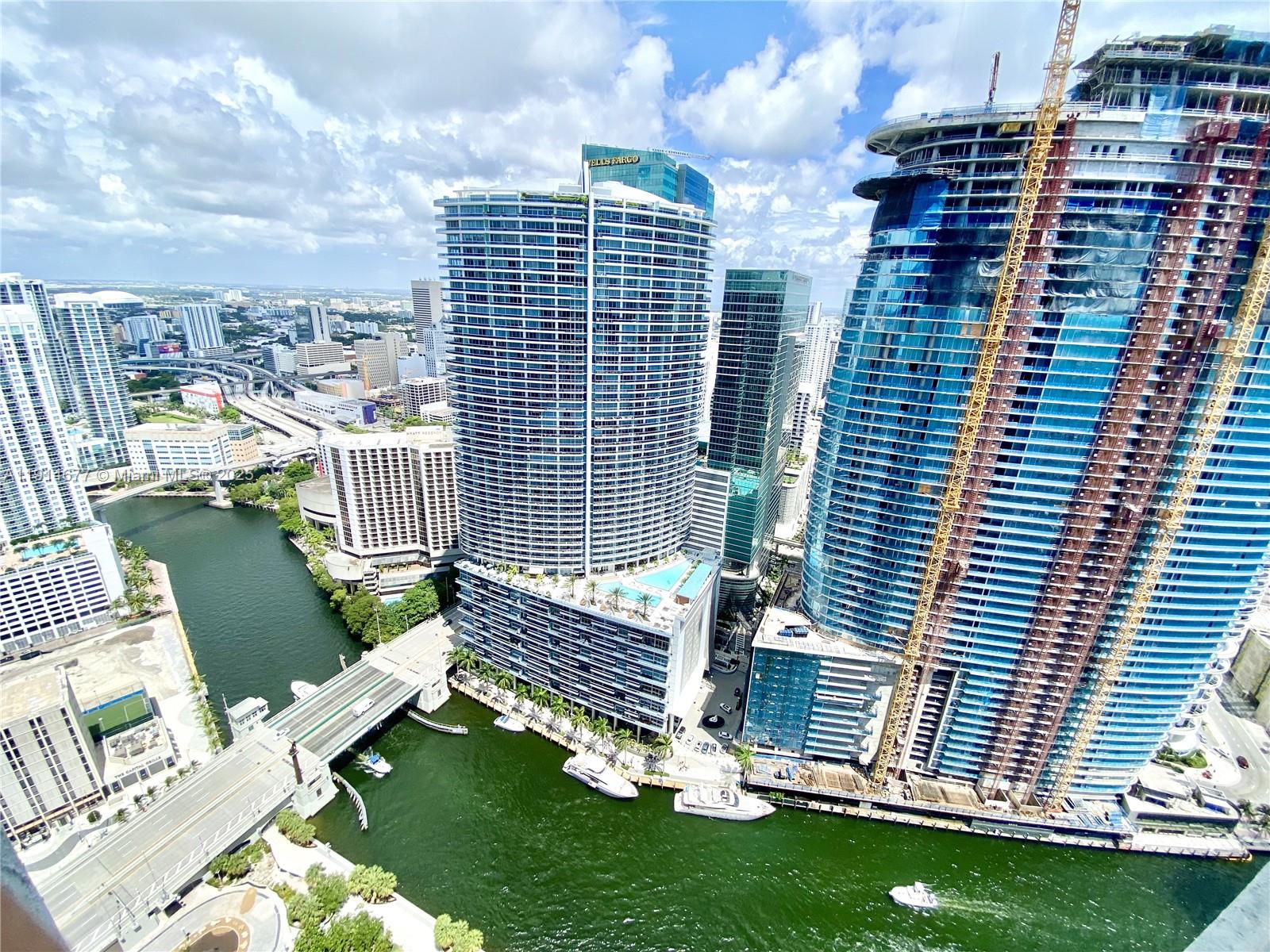 Iconbrickell Condo No 1