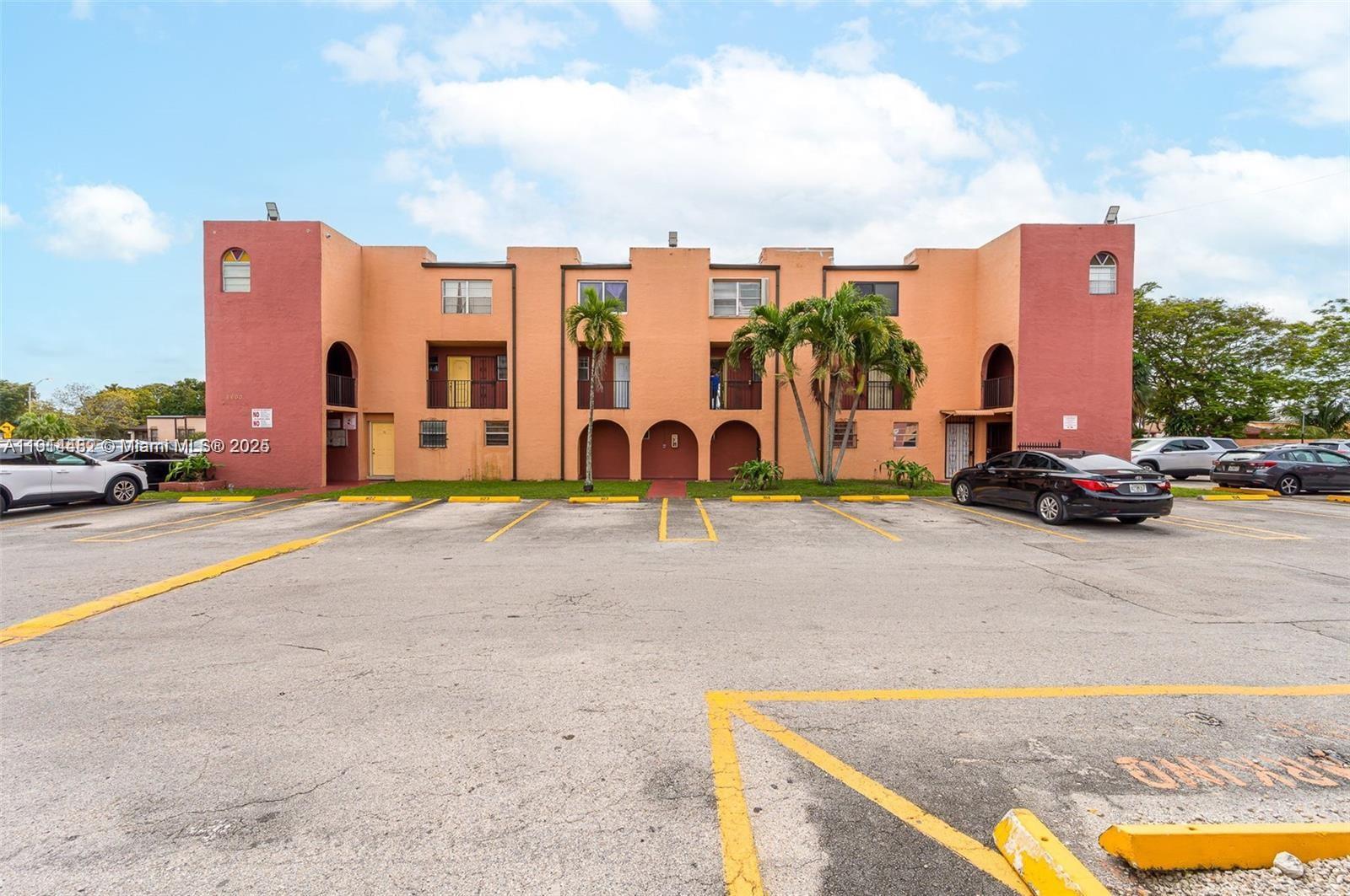 Westland Manors East Cond