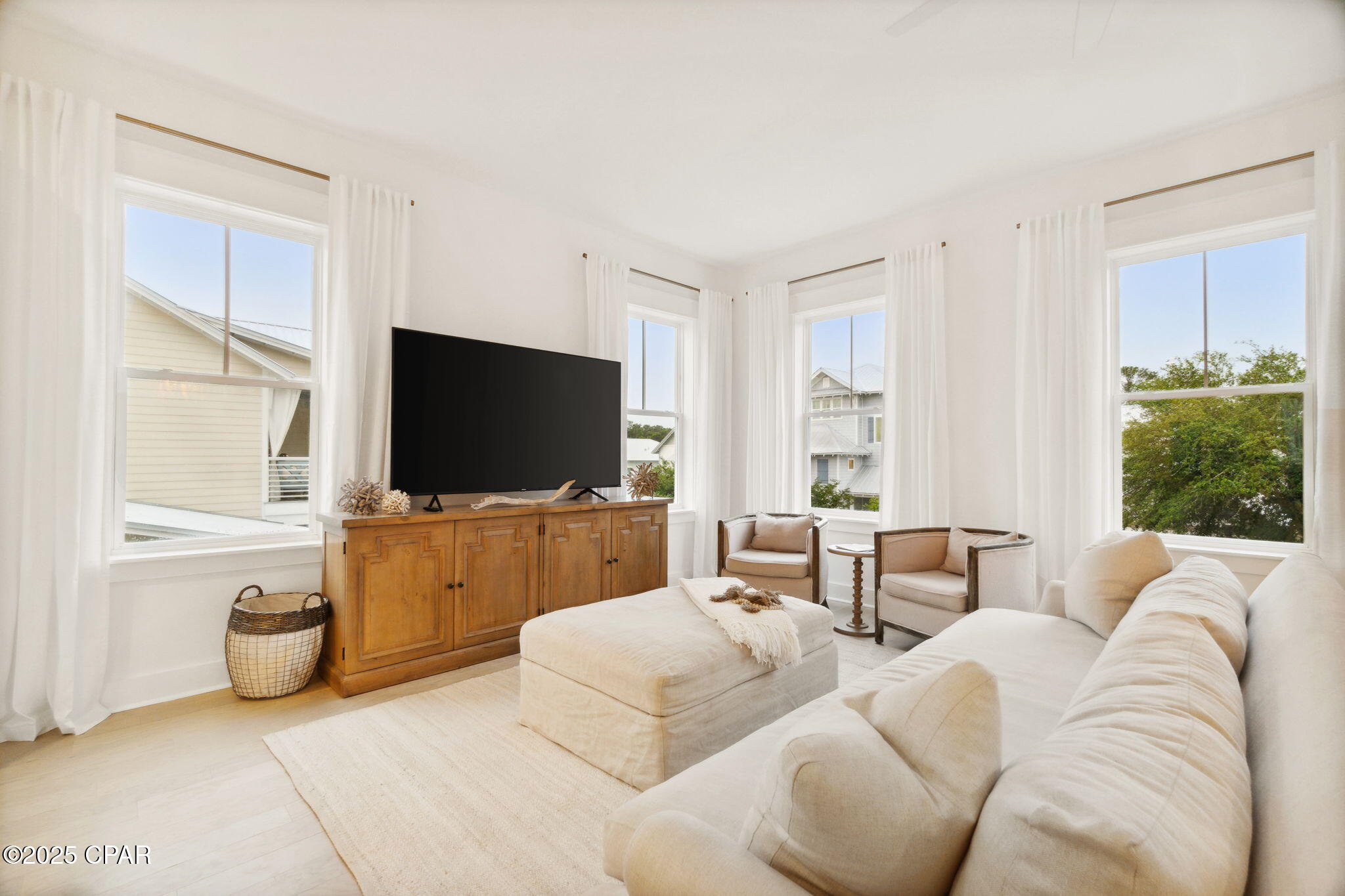 Image 11 For 7 Grande Pointe Drive