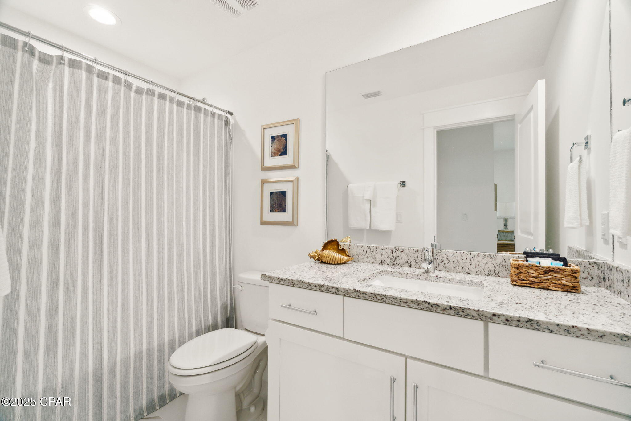 Image 26 For 7 Grande Pointe Drive