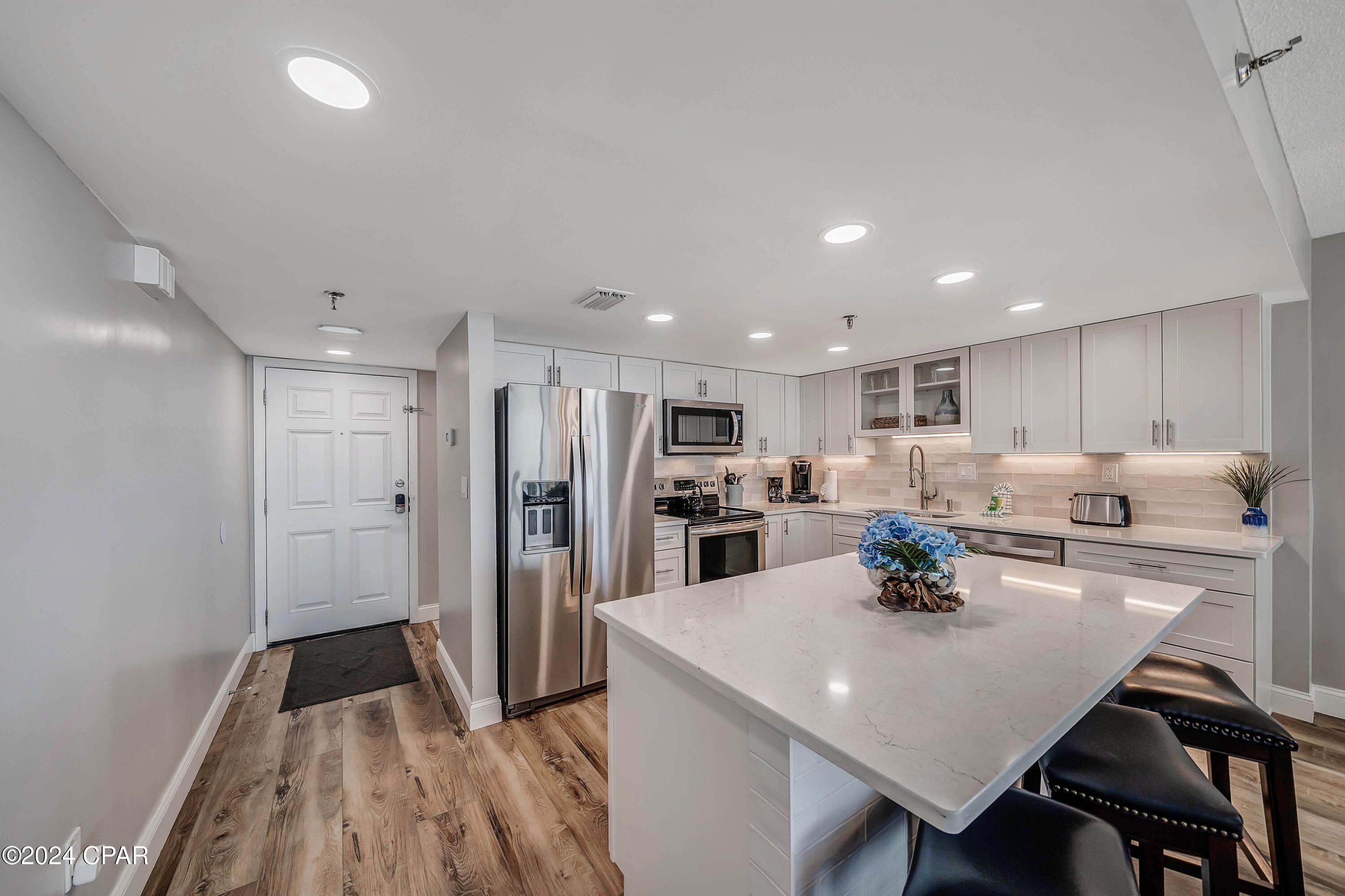 Image 7 For 6201 Thomas Drive 302