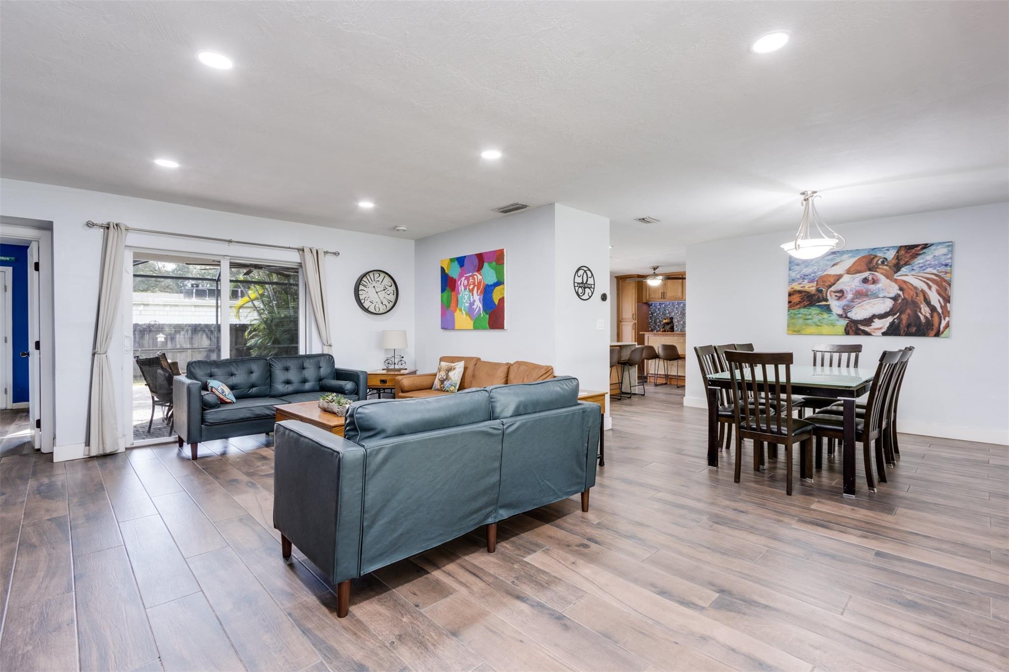 8880 SW 49th St, Cooper City, FL 33328