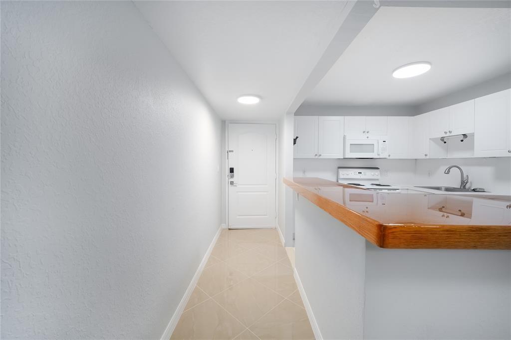 Coco Cay Condominium