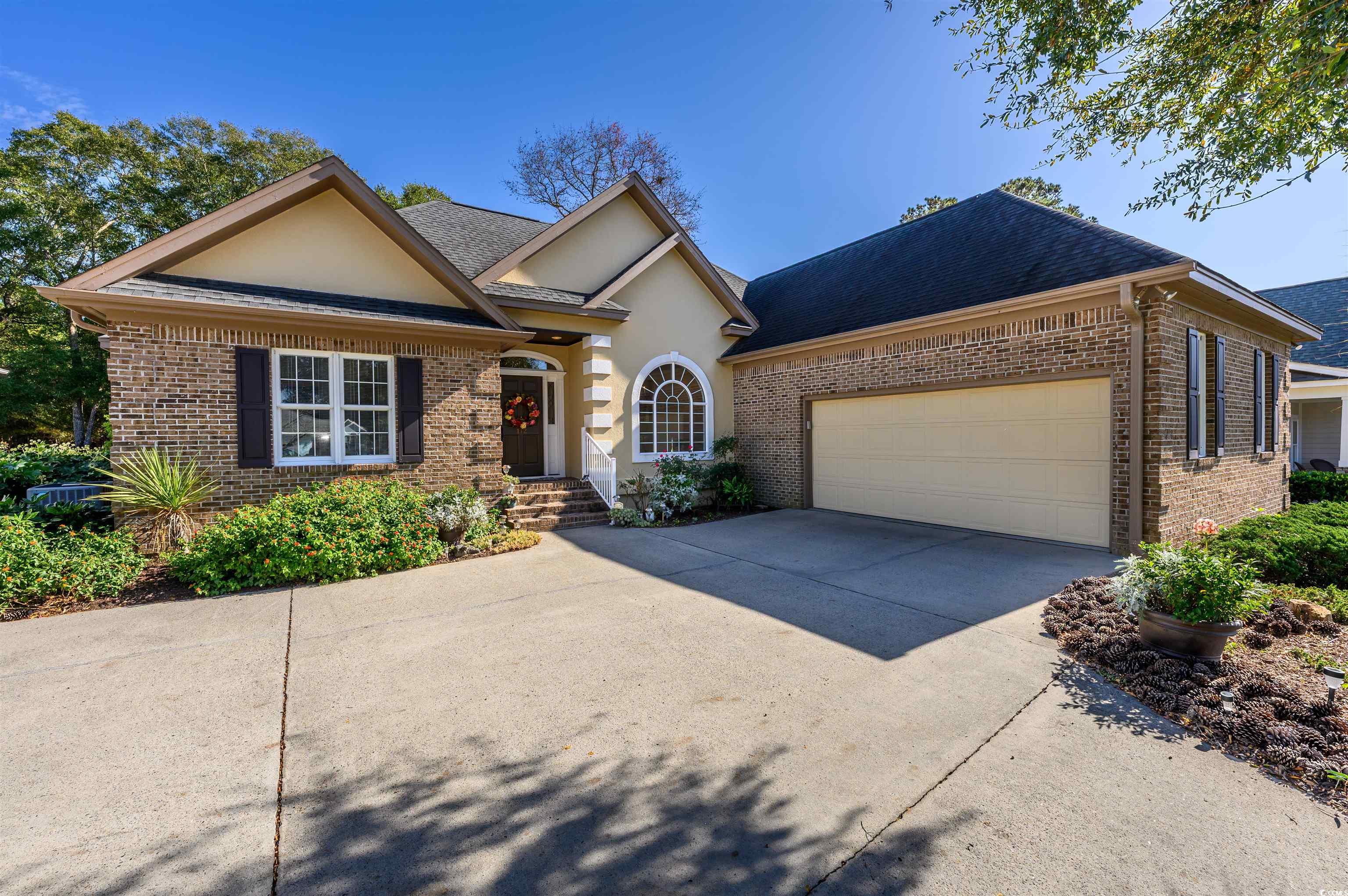 172 Edgewater Circle