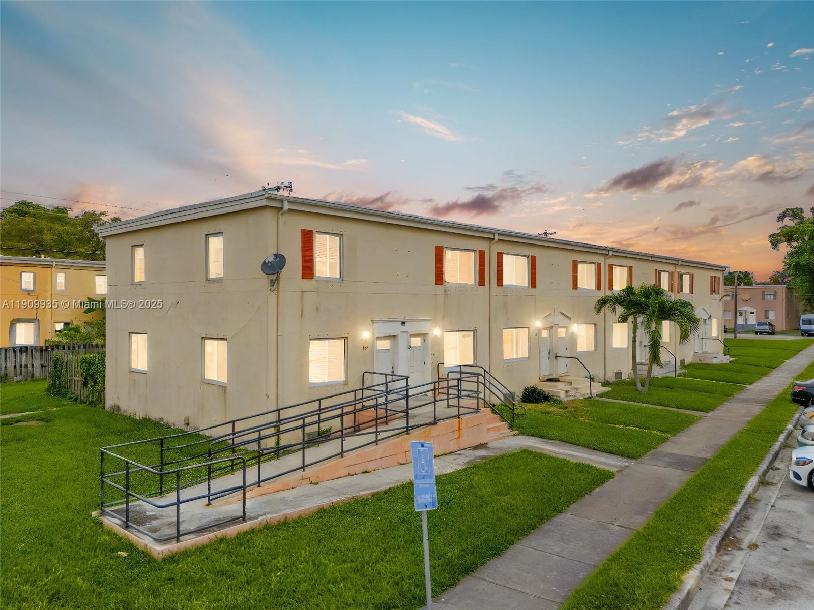 Sunset Palm Villas Condo