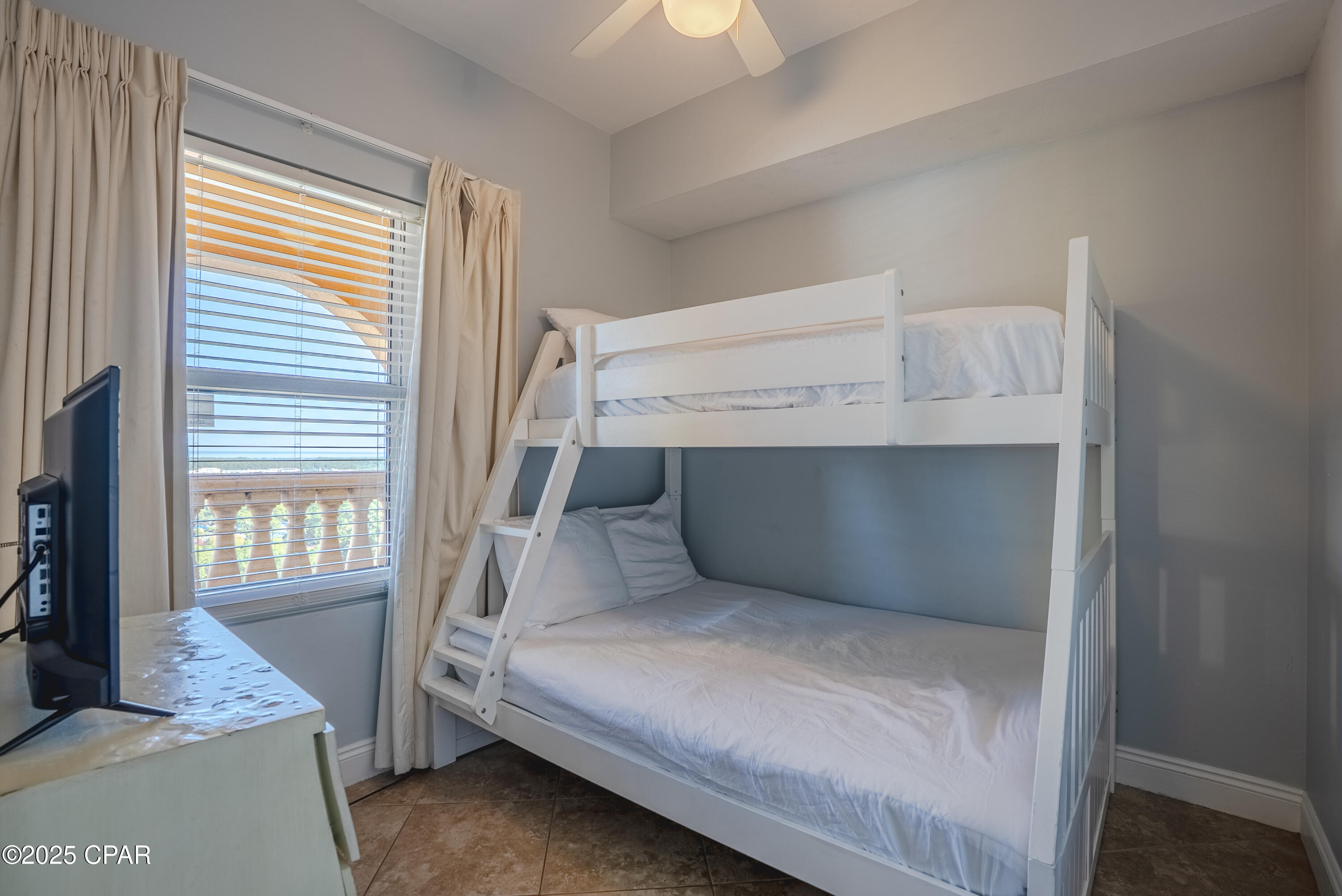 Image 33 For 15817 Front Beach  1-1708