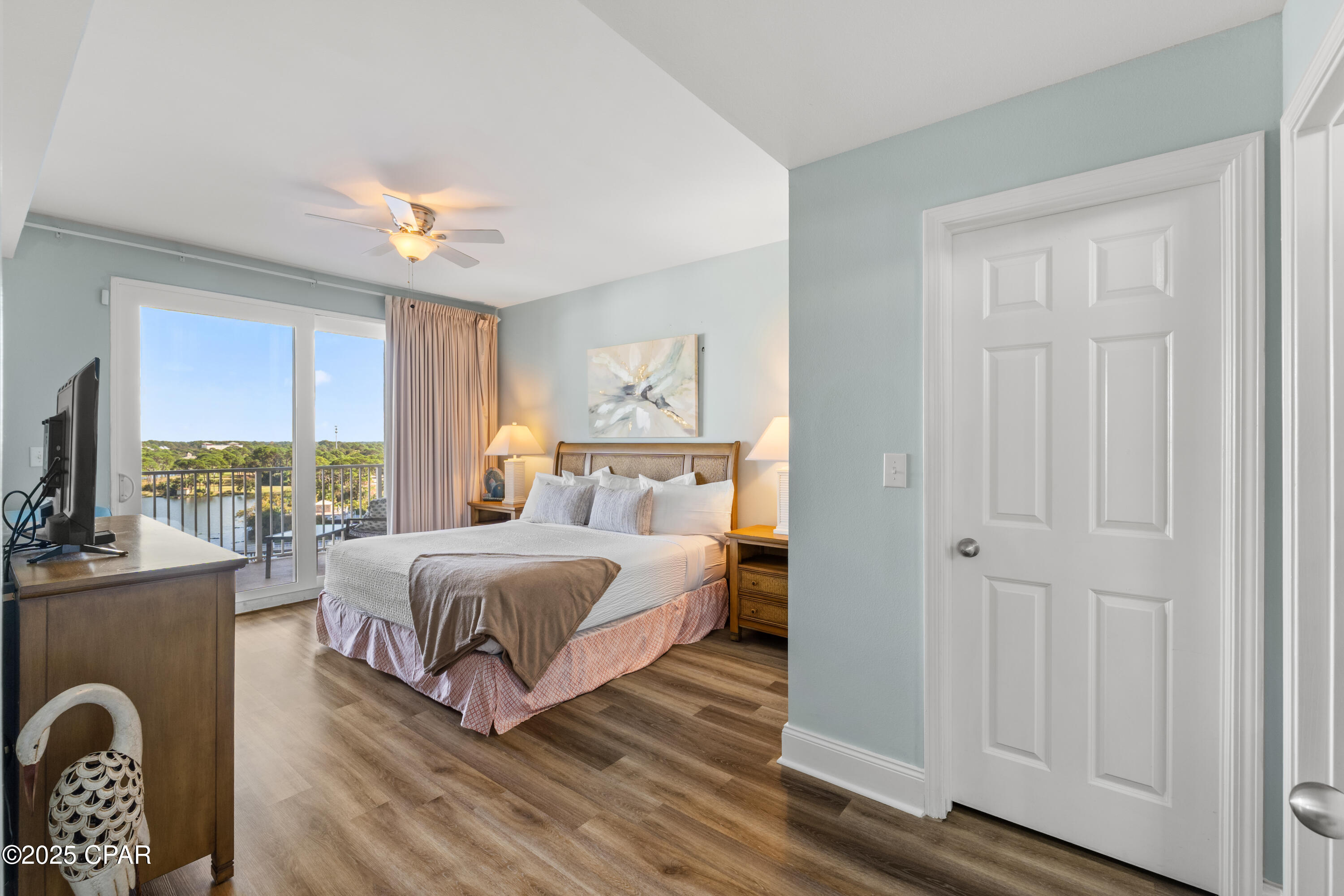 Image 8 For 9902 Thomas Drive 729