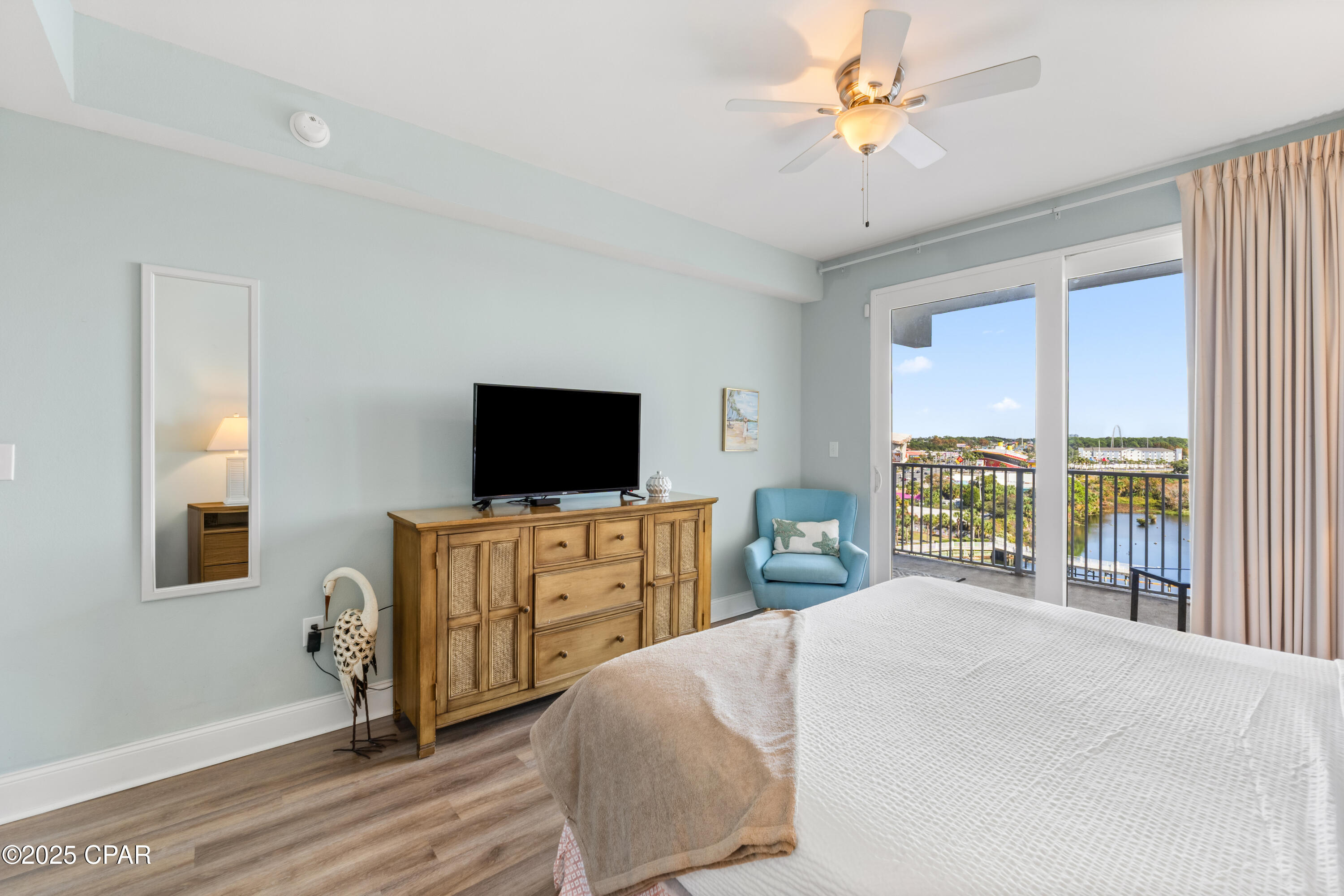 Image 9 For 9902 Thomas Drive 729
