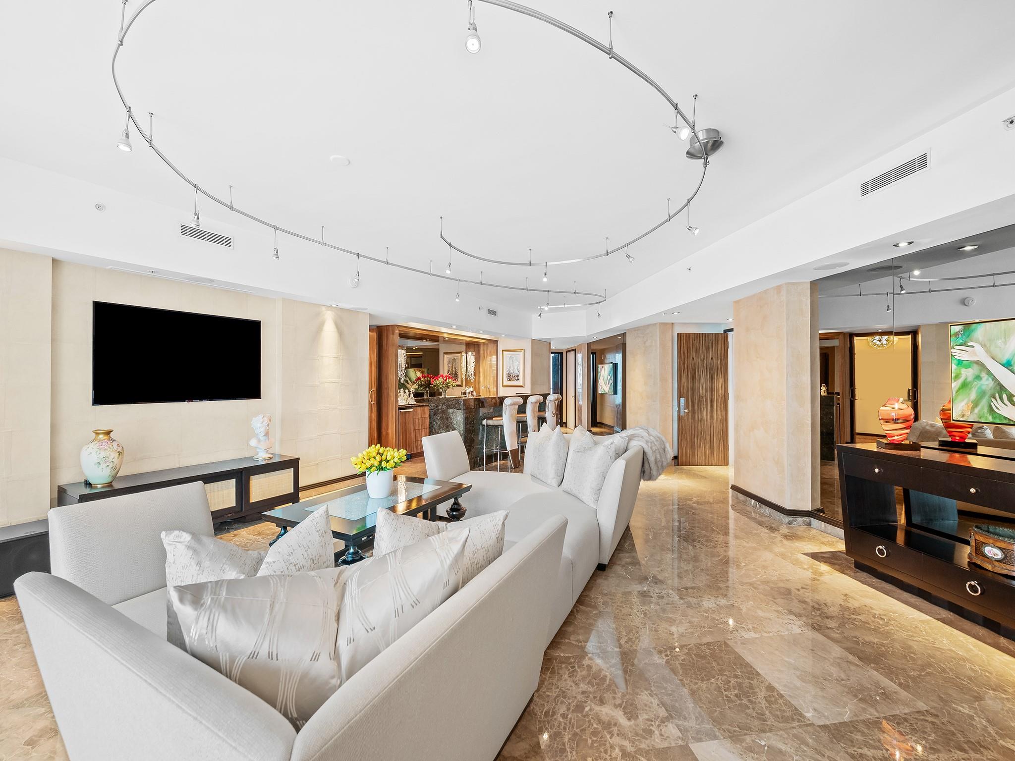 Las Olas River House