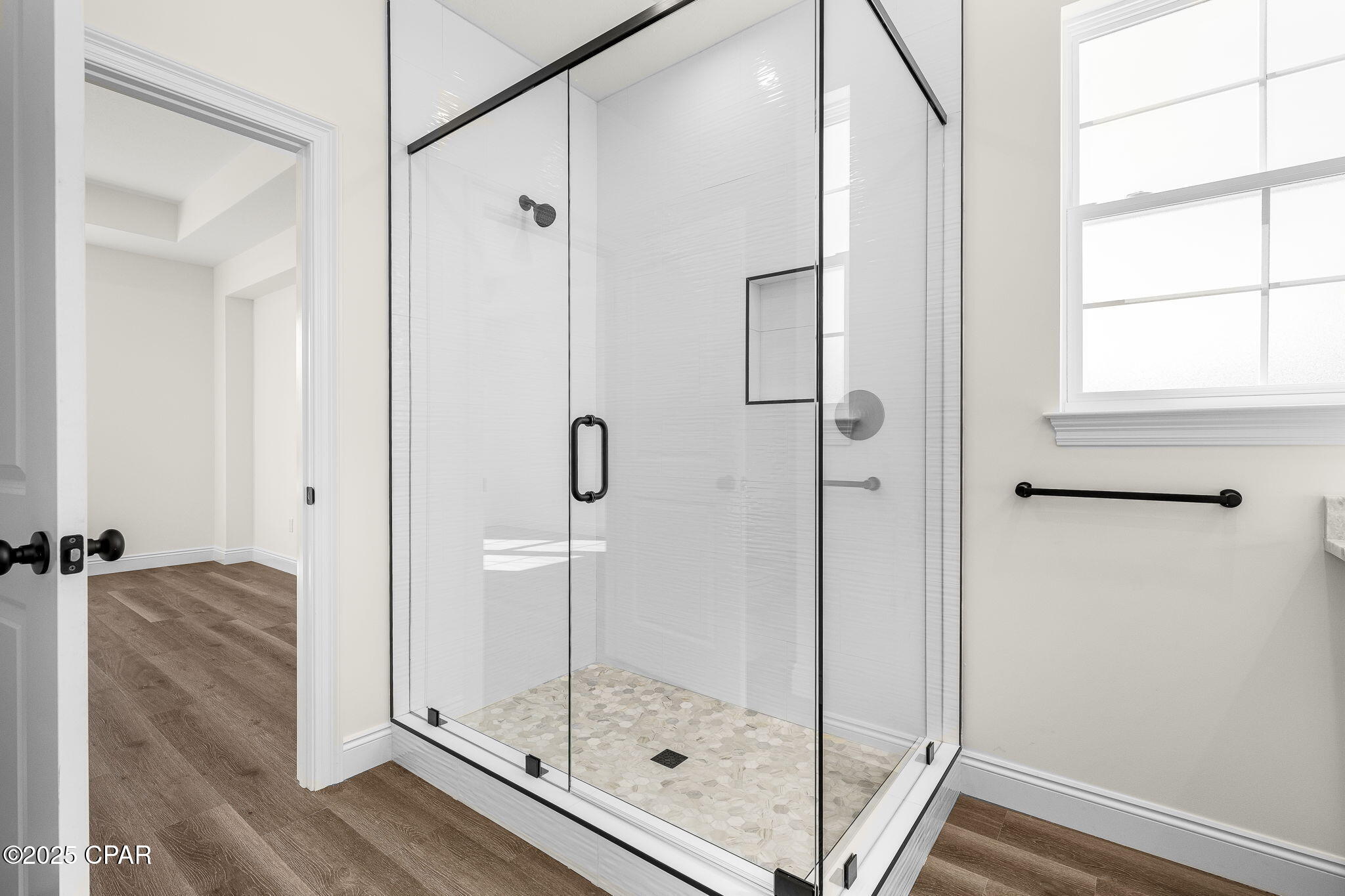 Image 13 For 9019 Laird Street