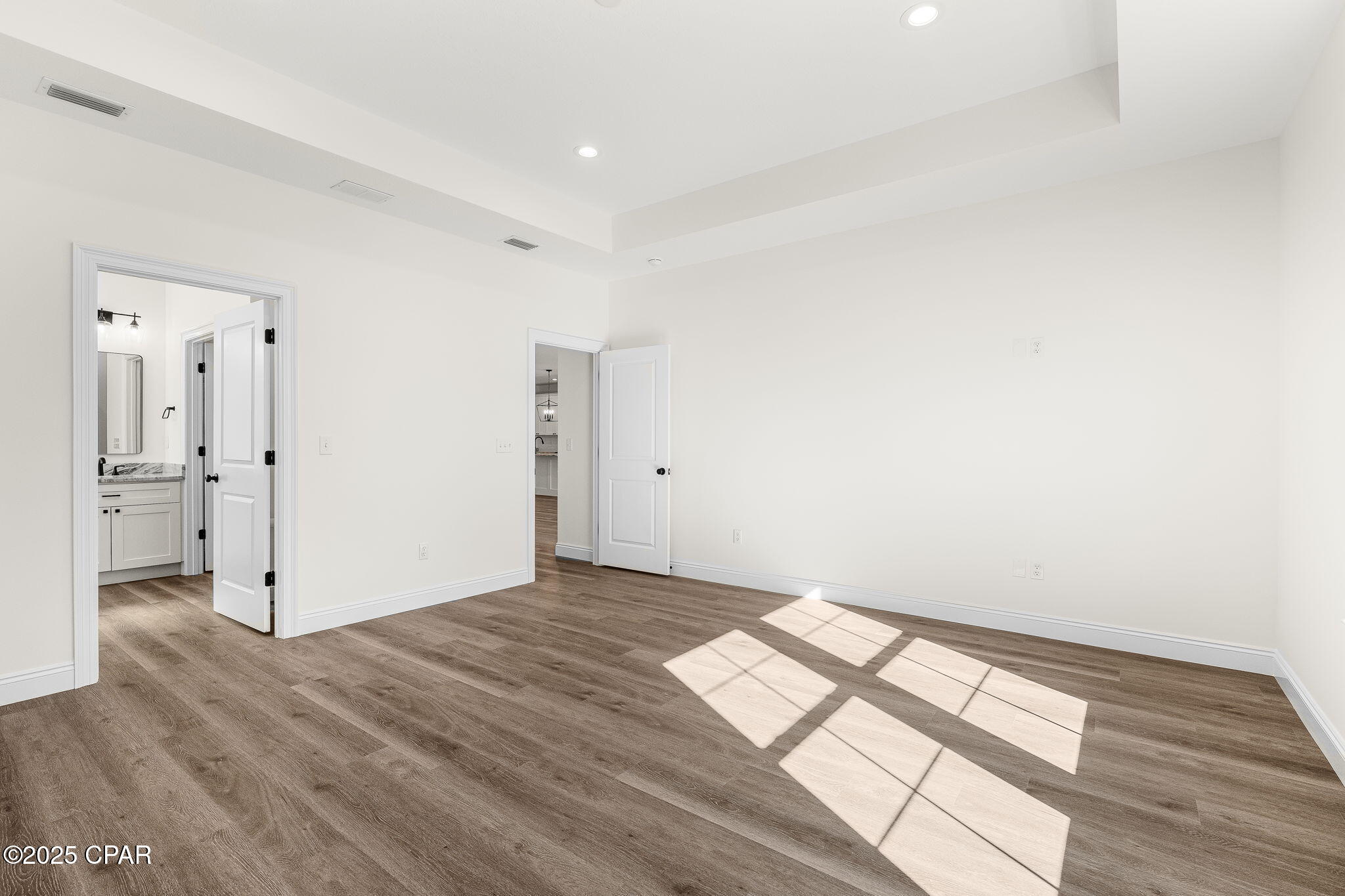 Image 15 For 9019 Laird Street