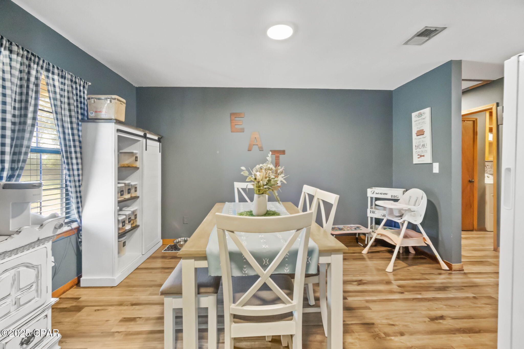 Image 5 For 4659 Barron Road