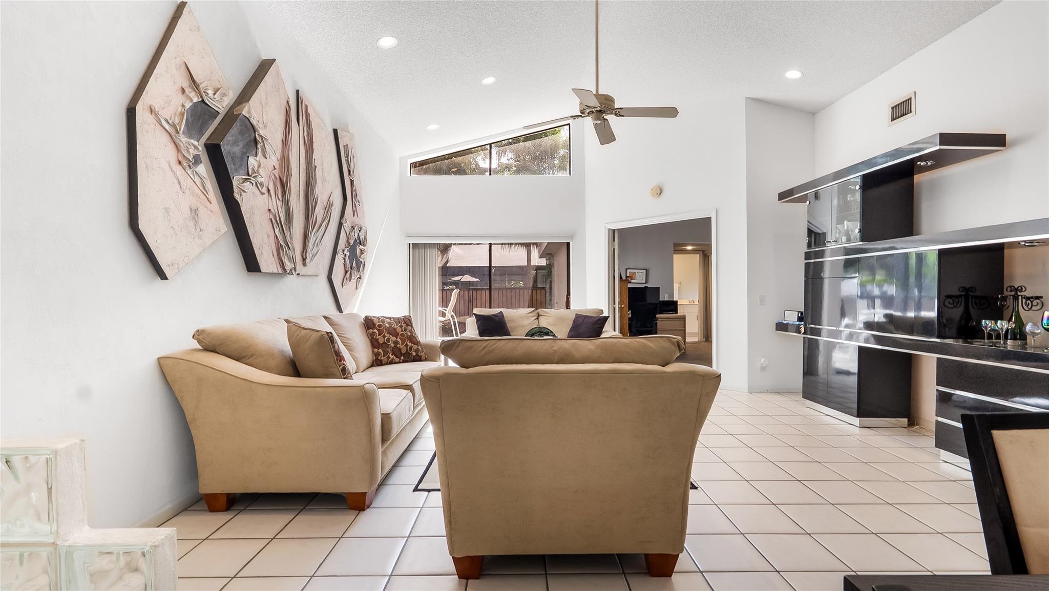 1867 NW 99th Ave, Plantation, FL 33322