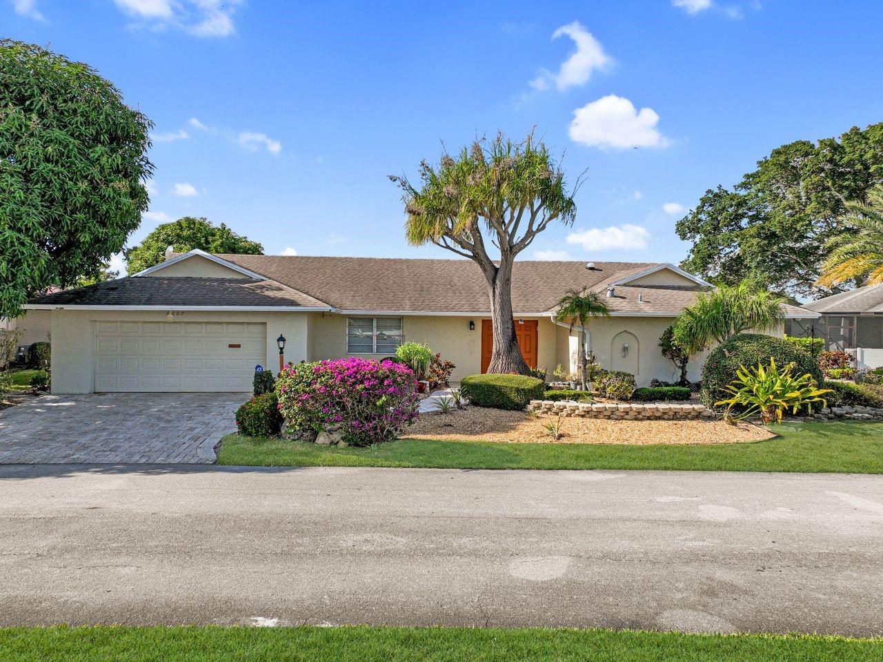 Homes for sale in Tamarac, FL | 6207 Royal Poinciana Ln, Tamarac, FL 33319 | MLS# F10537018