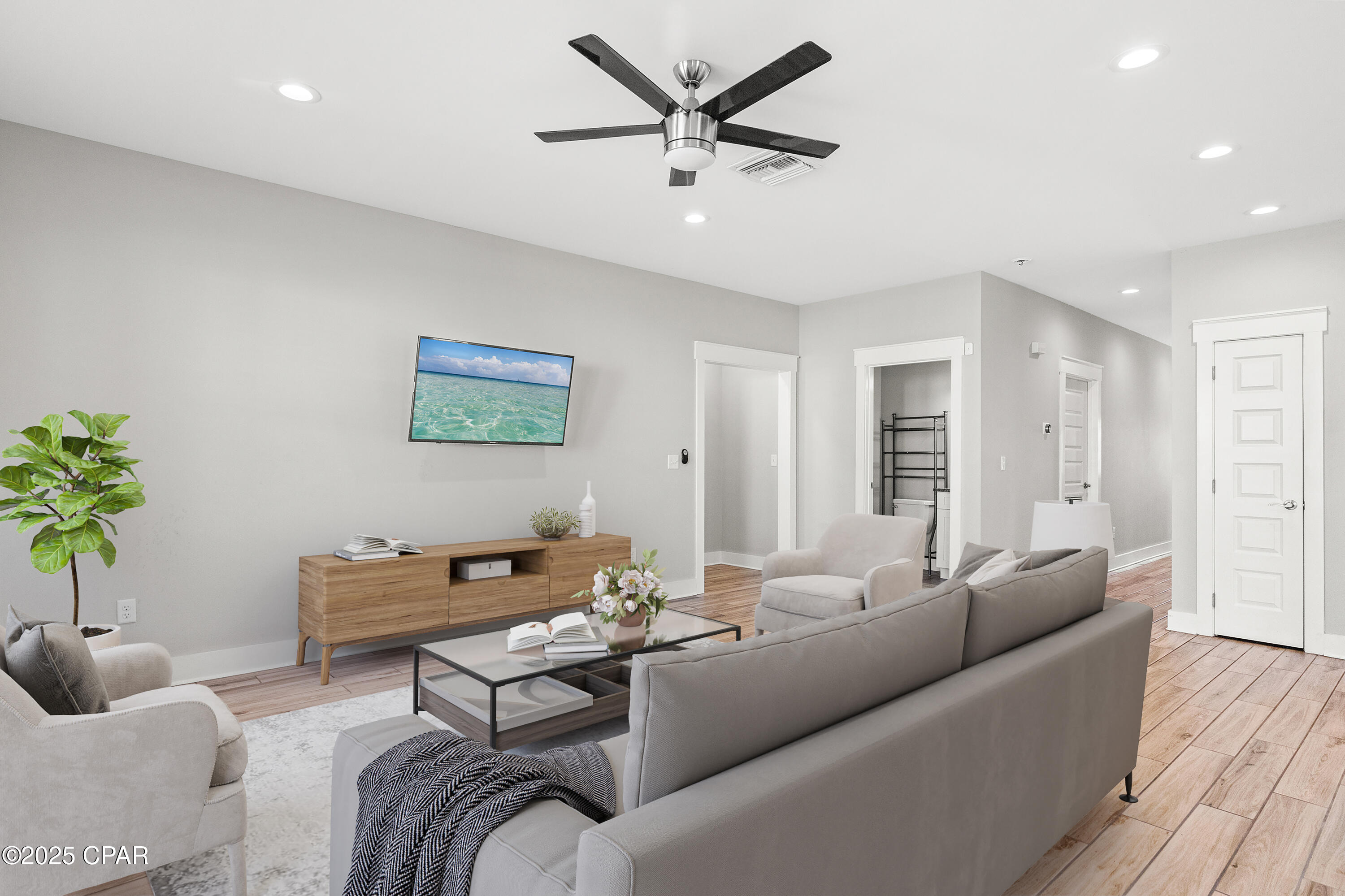 Image 15 For 6222 Pinetree Avenue