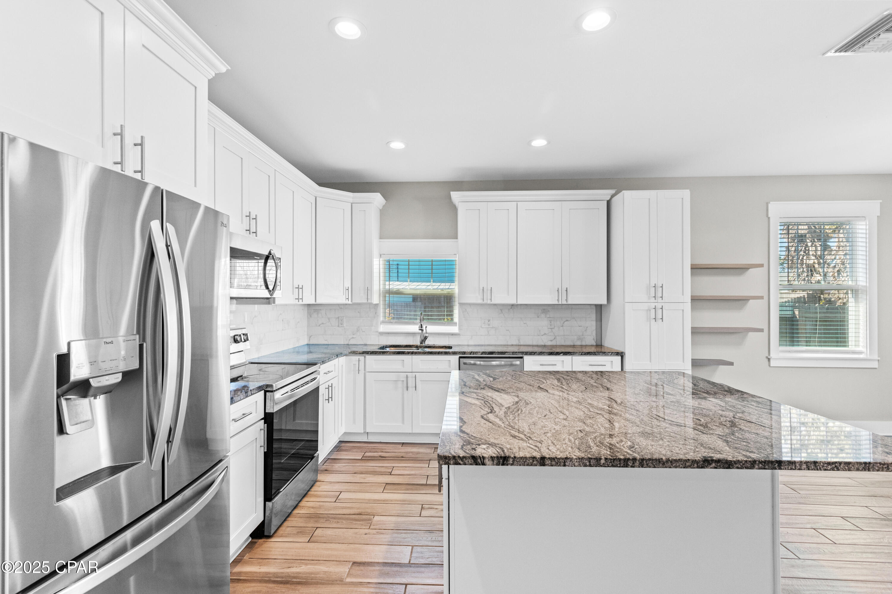 Image 21 For 6222 Pinetree Avenue