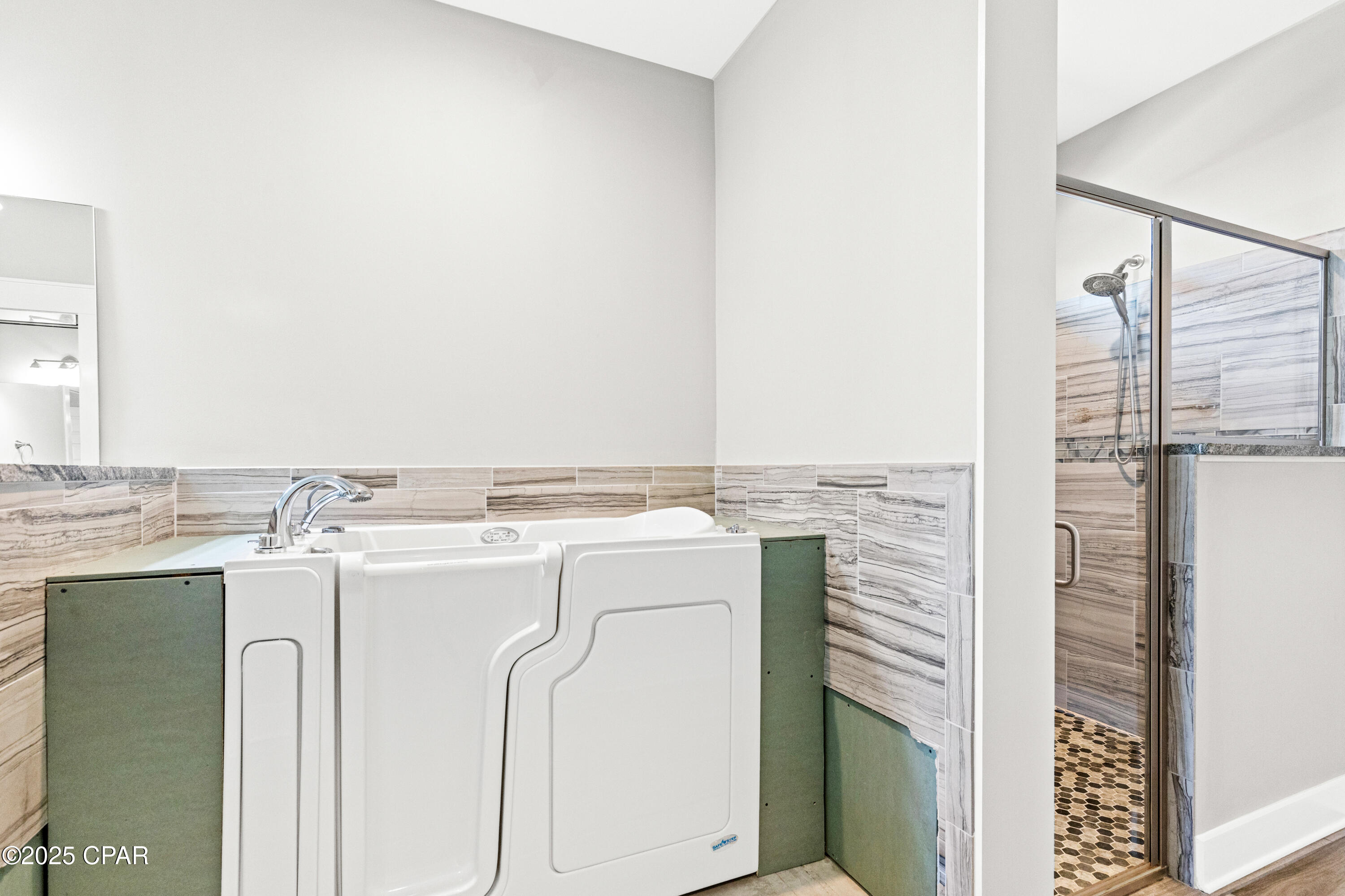 Image 25 For 6222 Pinetree Avenue