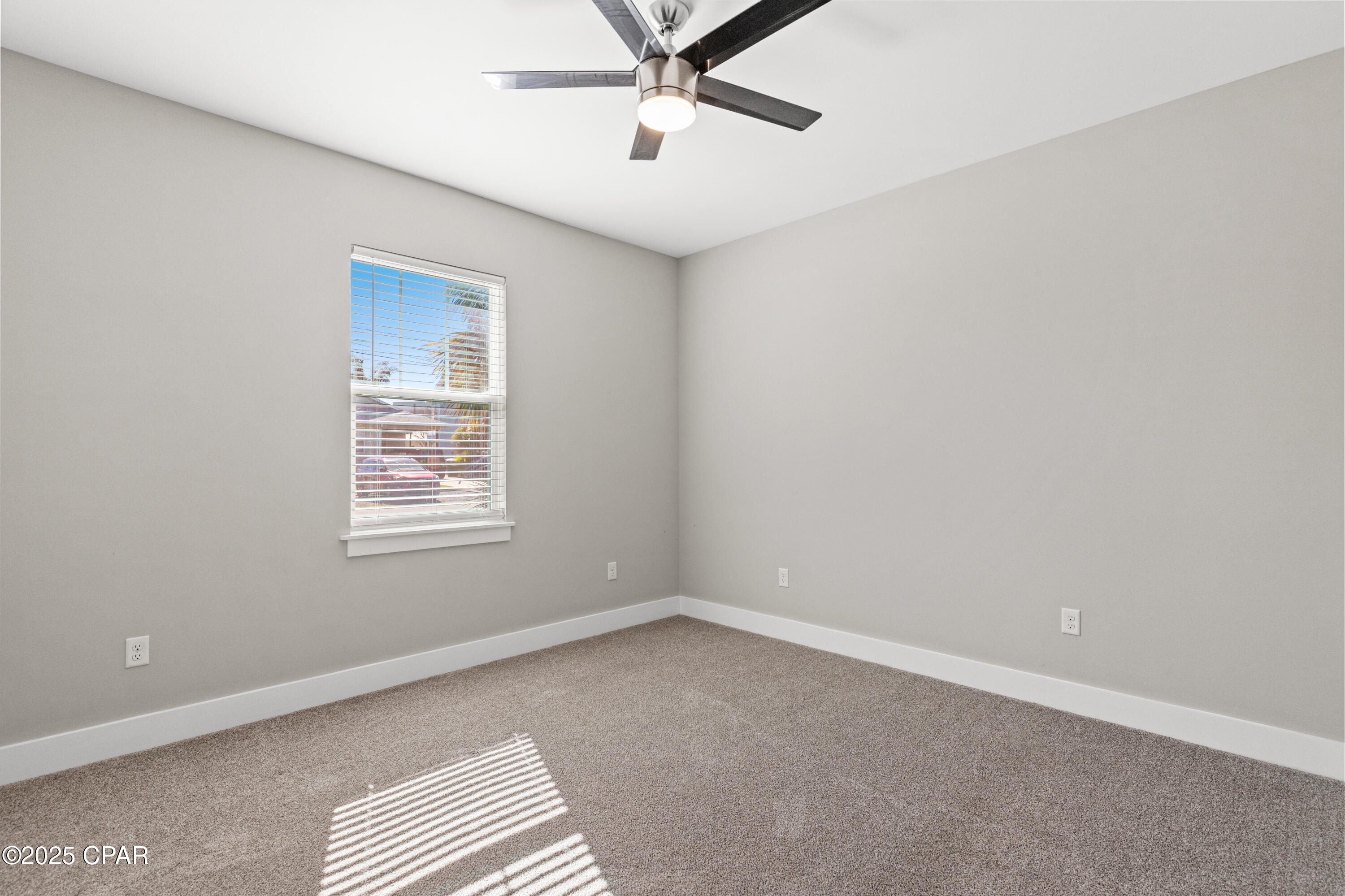 Image 26 For 6222 Pinetree Avenue