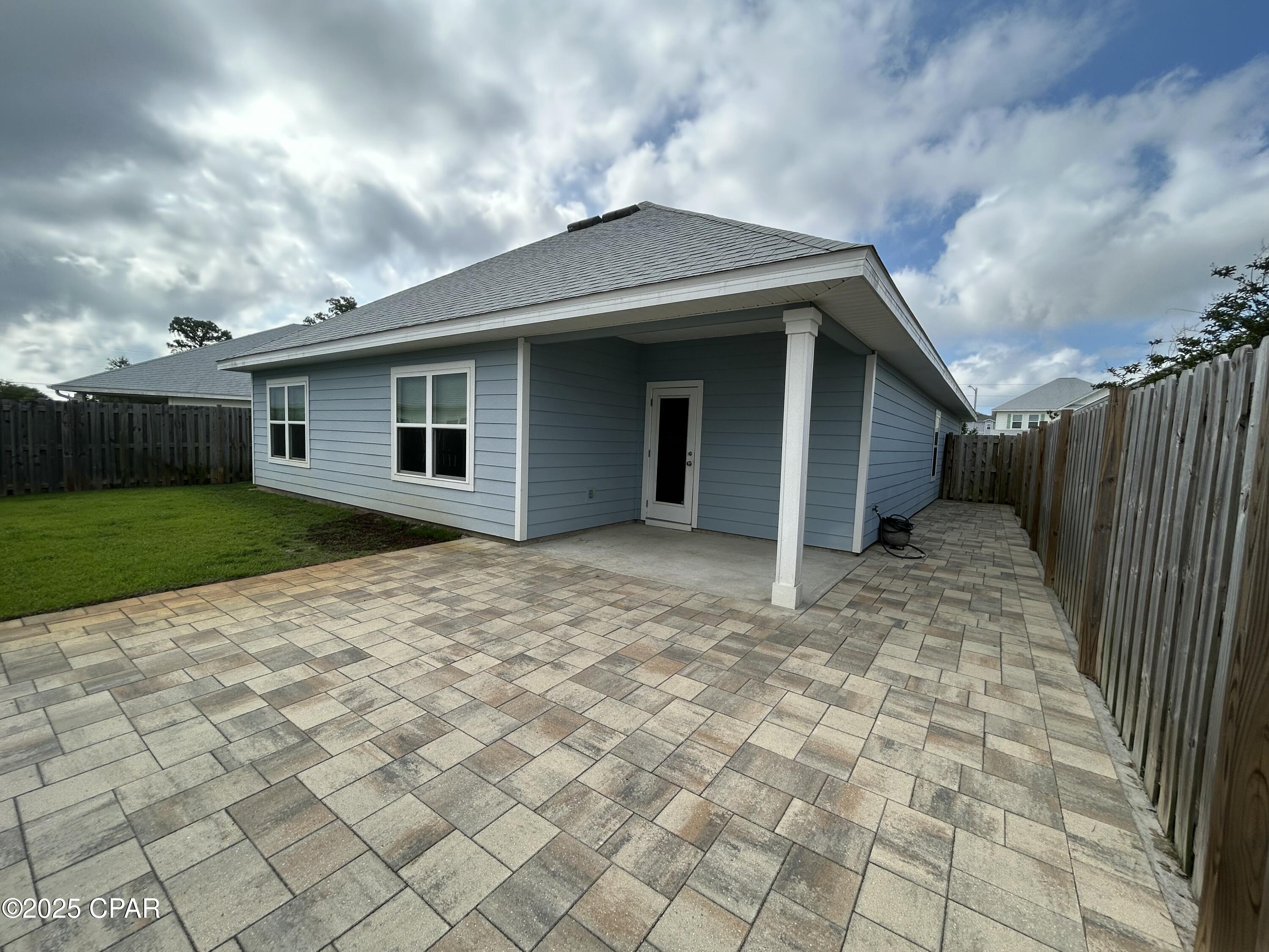 Image 23 For 245 Villa Bay Drive