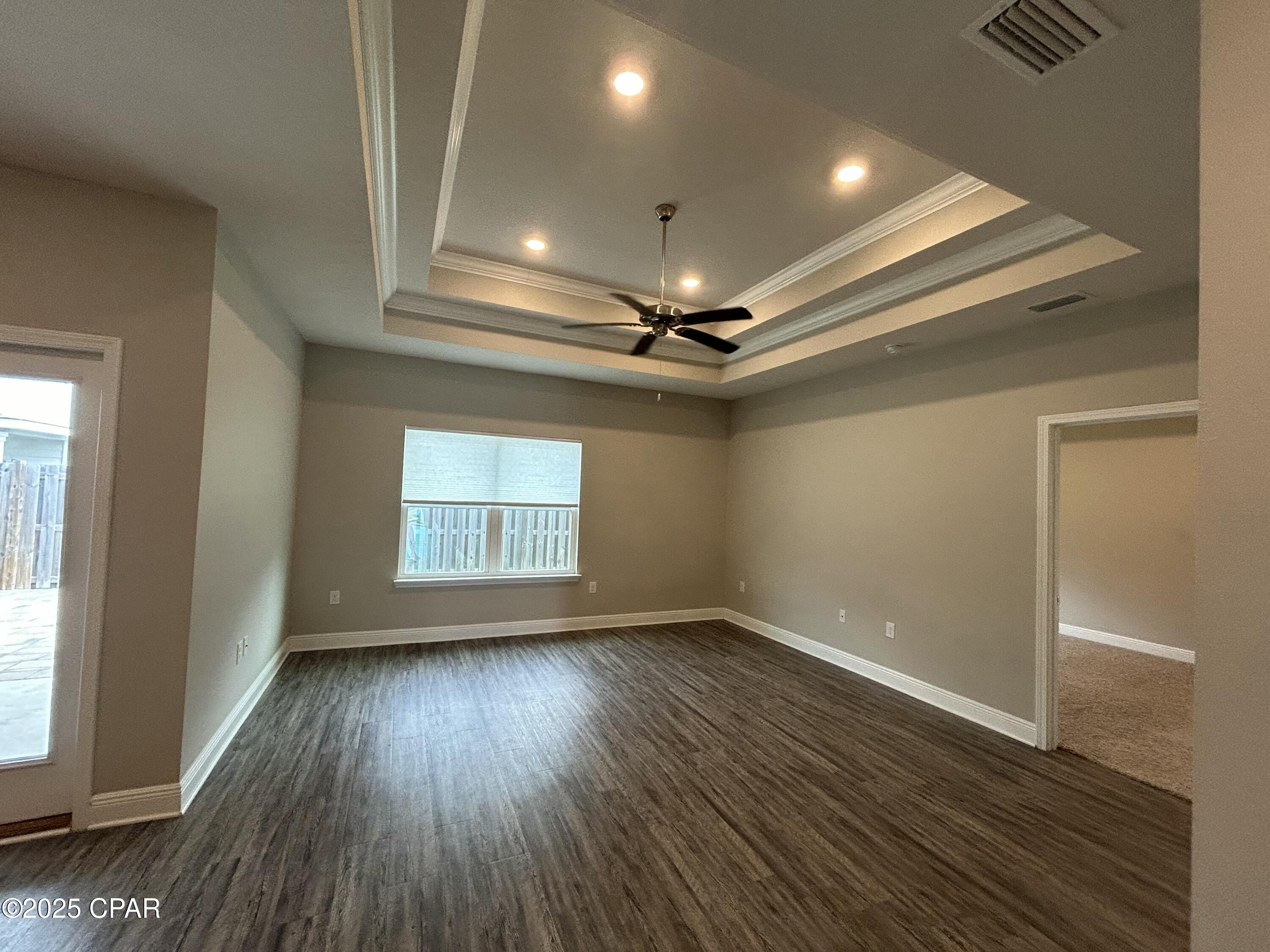 Image 6 For 245 Villa Bay Drive