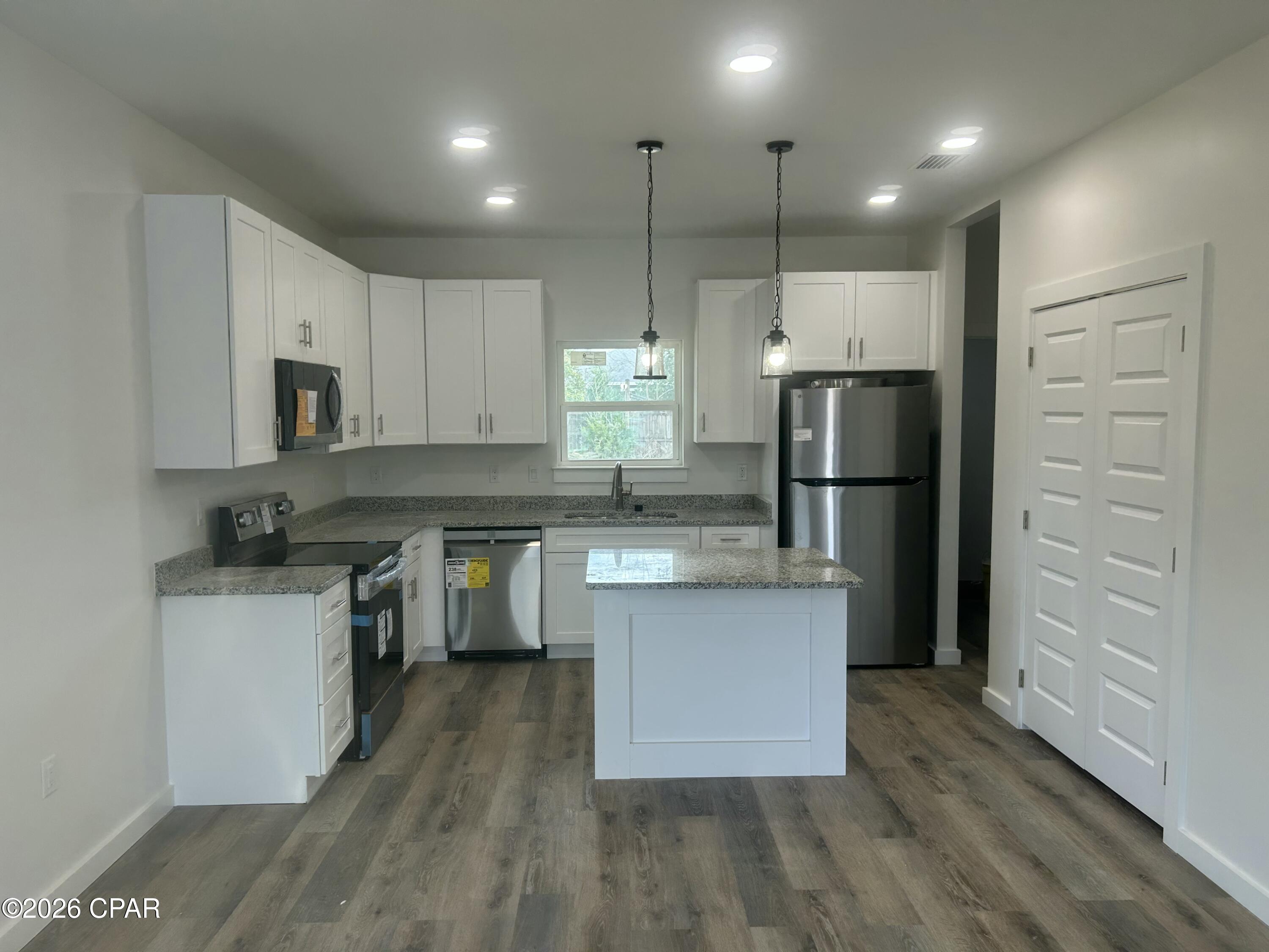 Image 8 For 3024 Selma Avenue