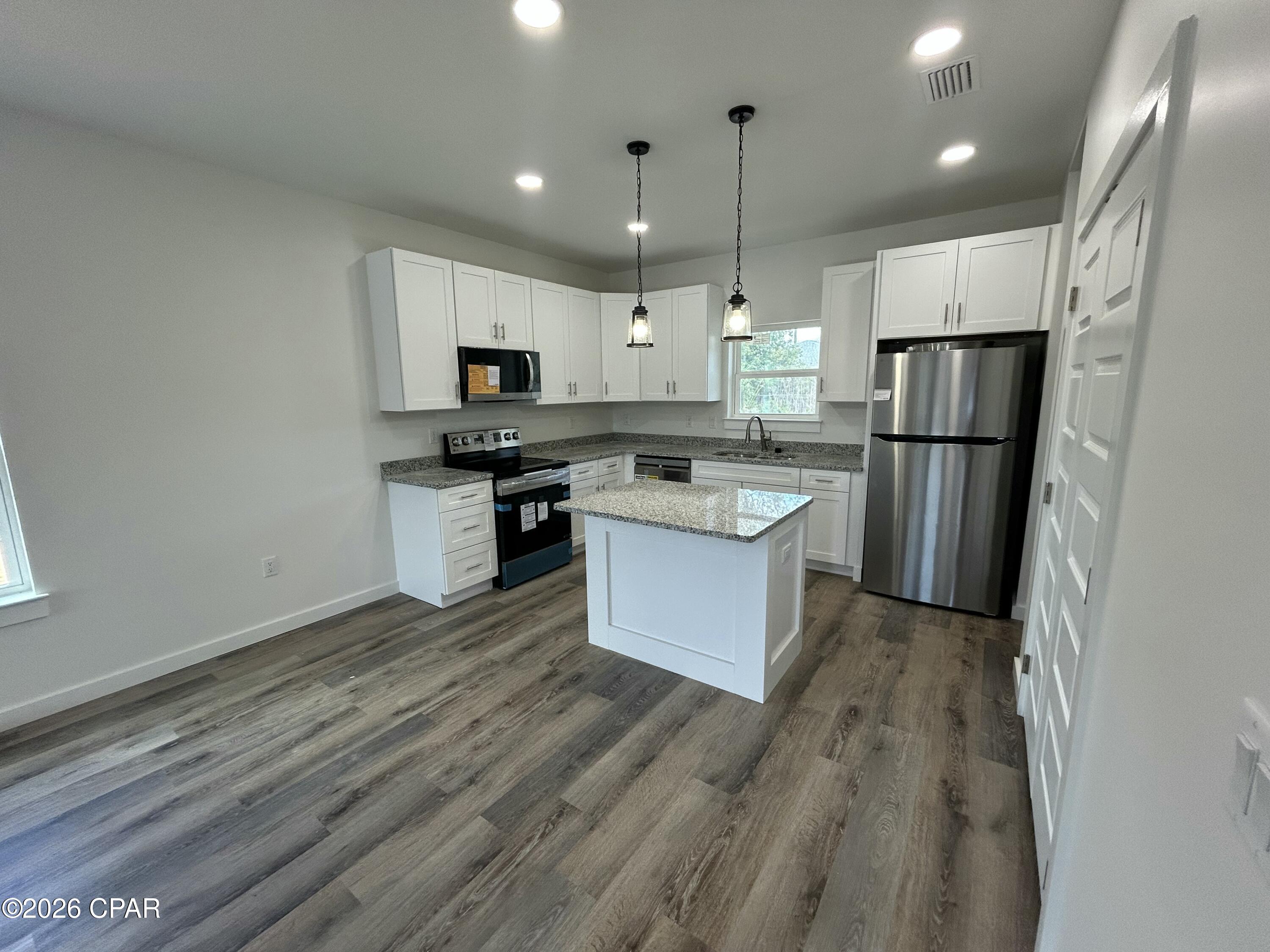 Image 9 For 3024 Selma Avenue