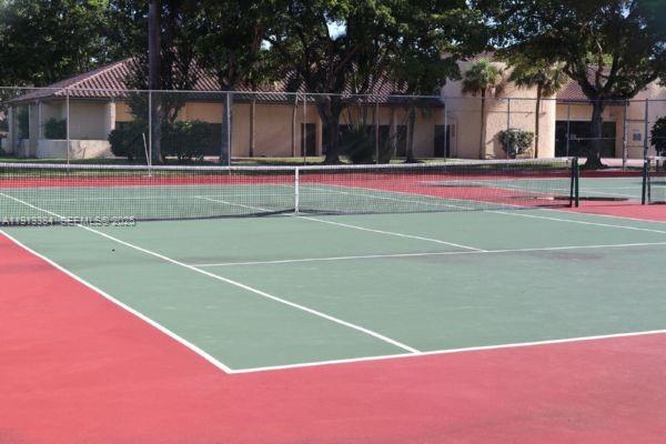 Homes for sale in North Lauderdale, FL | 8120 Sw 24th St #206, North Lauderdale, FL 33068 | MLS# A11913384