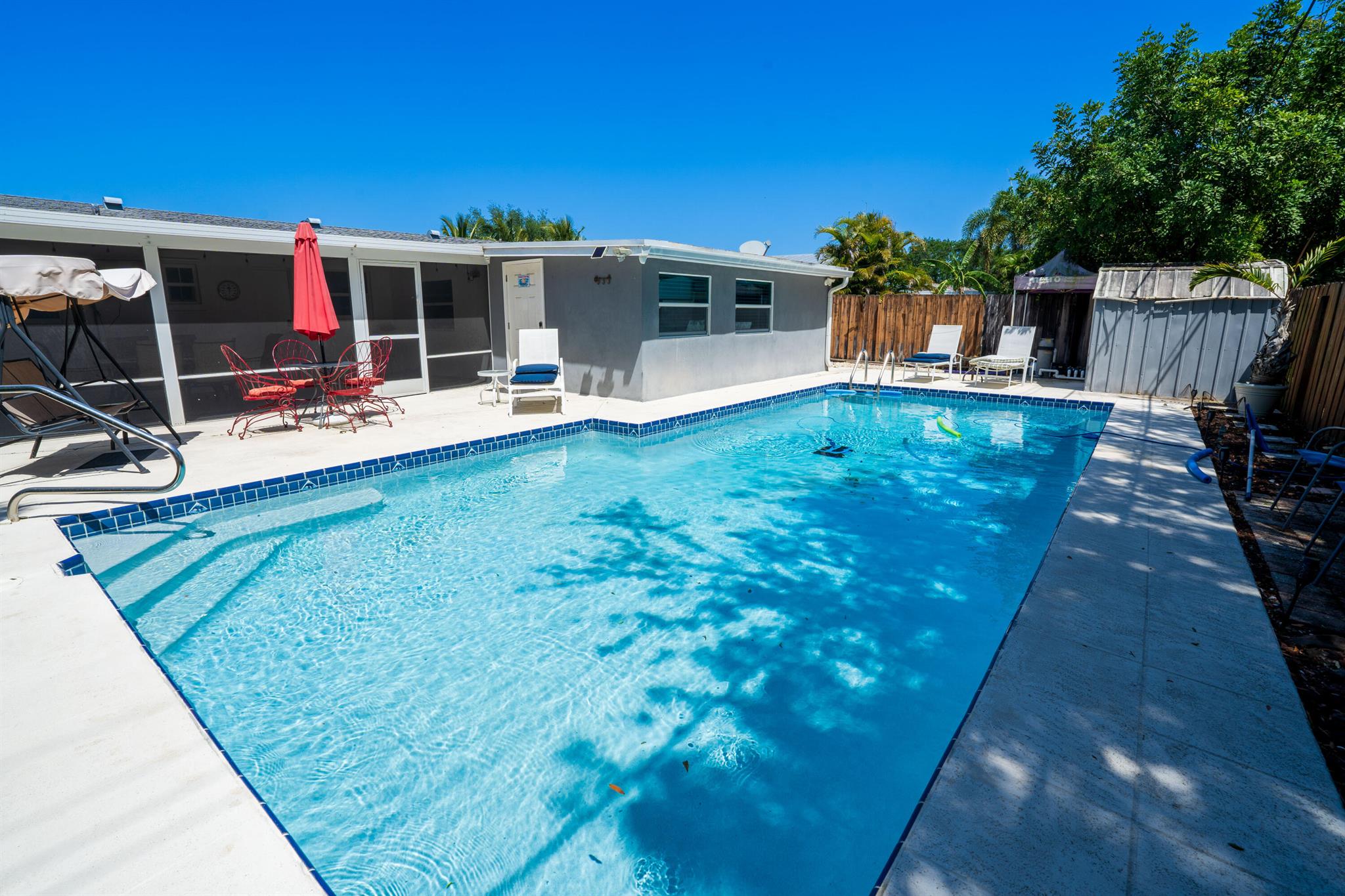 Palm Beach Square Unit 4