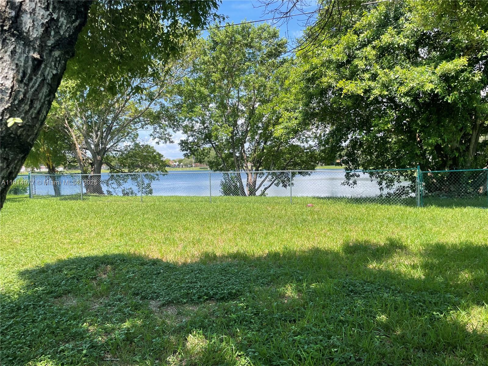 A Beyond Beautiful Waterfront New Property with 4 Bedrooms plus Studio Single Family Home. New Italian Style Kitchen with Stainless Steel Appliances. New Bathrooms. Large Fenced Patio with Awesome Lake View. Fishing Permitted. Minutes to Beach. Located at the Upper Ended Private Gated Community of Keys Landing with 24 Security. 25 Minutes to Key Largo Resort Keys Area Total Adjusted Area as per Miami Dade Records 2267 Sq F. A Best Location at Immediate 5 Minute Access to Expressways. Closing Costs Help is Provided.