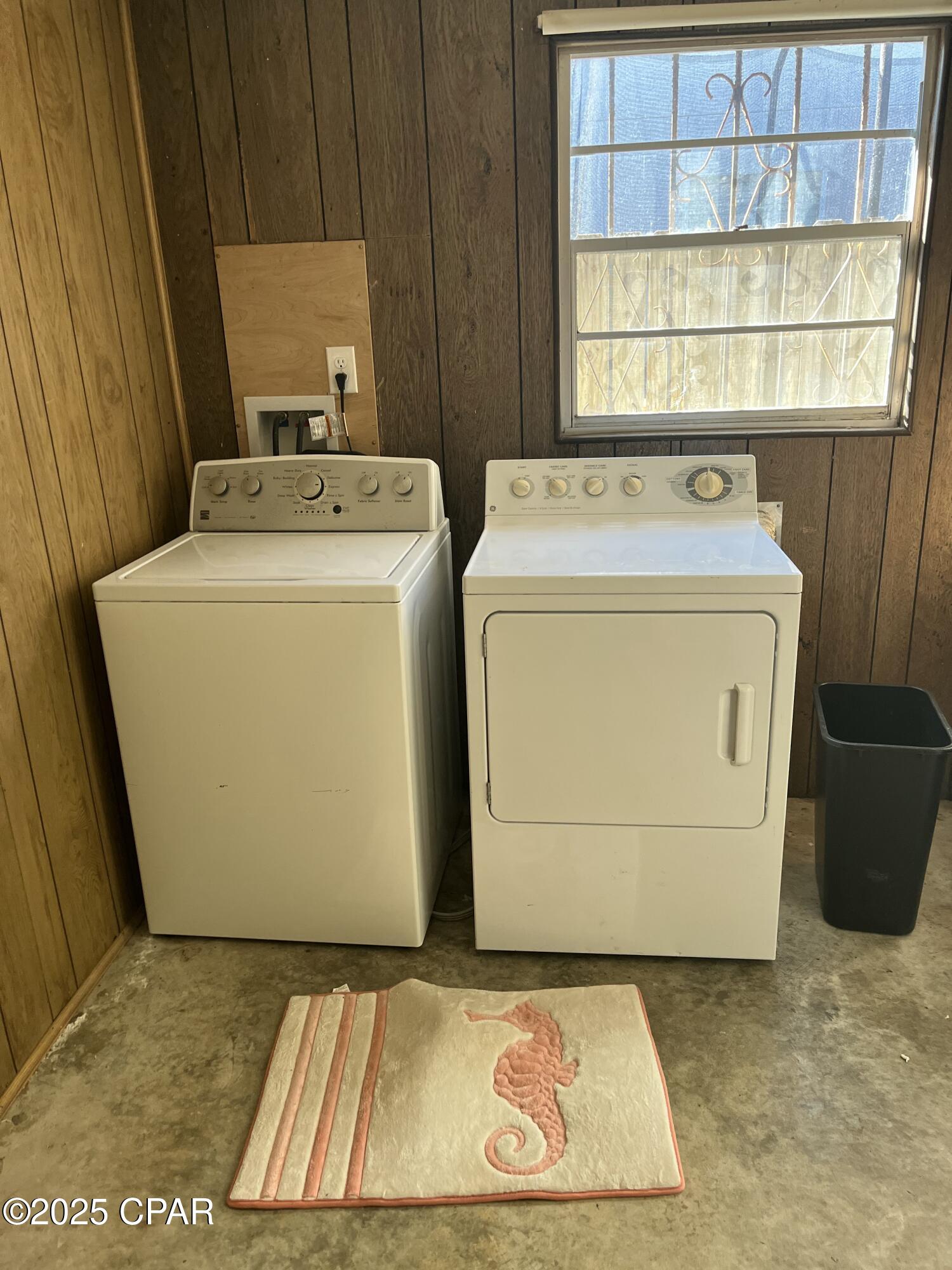 Image 14 For 501 Camelia St Street