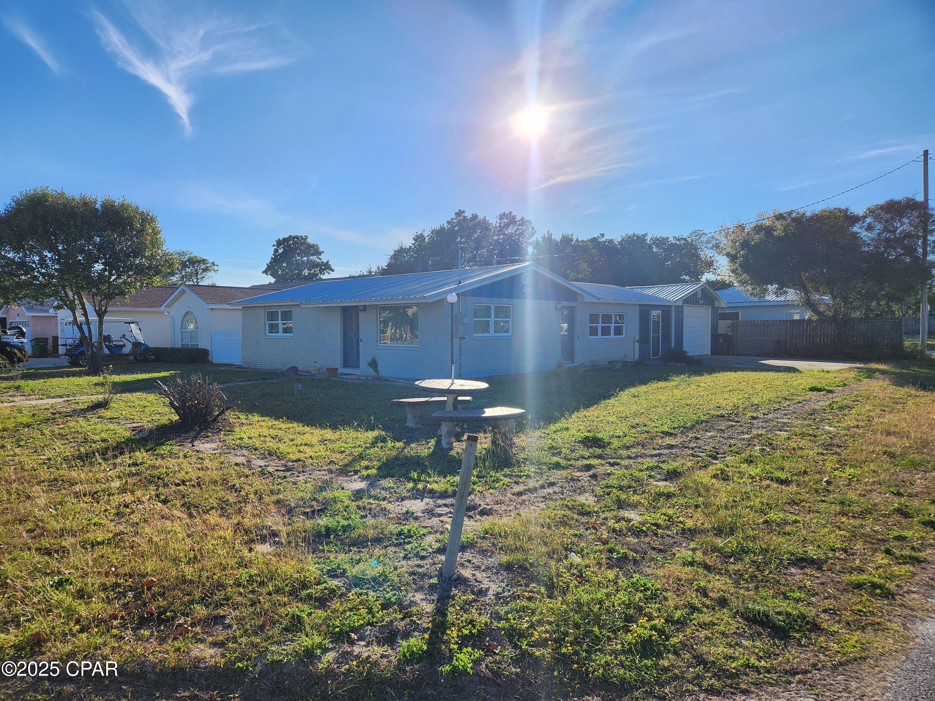 Image 18 For 501 Camelia St Street