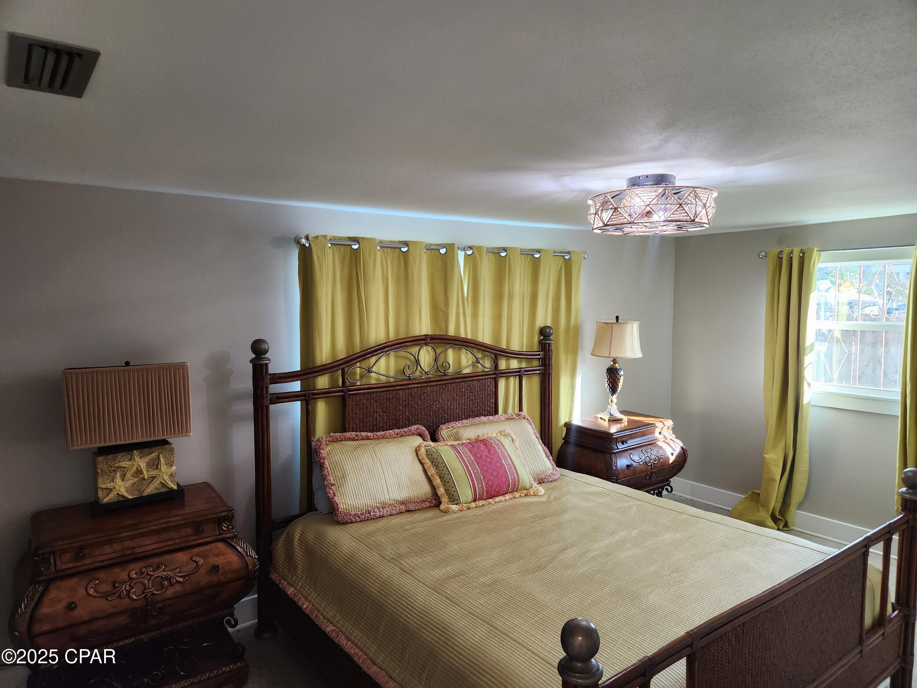 Image 7 For 501 Camelia St Street