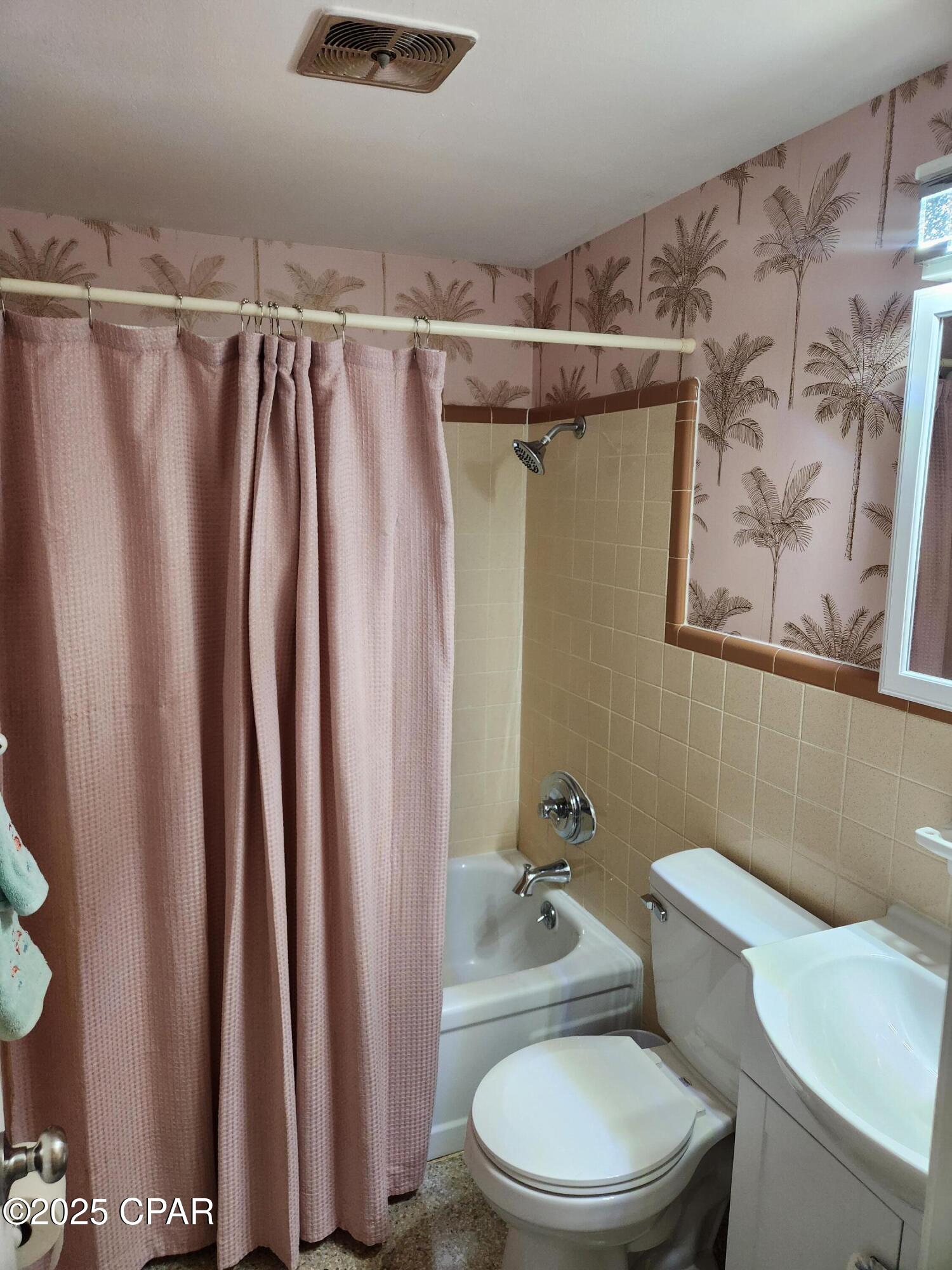 Image 8 For 501 Camelia St Street