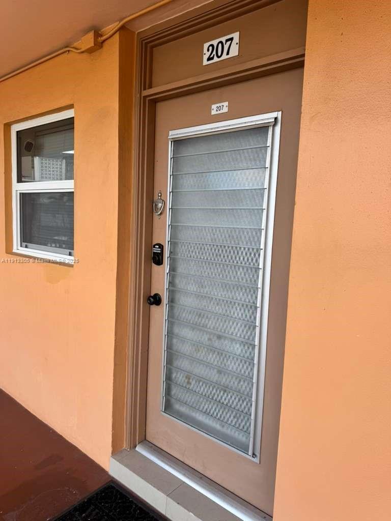 Lauderdale Oaks Condo XII