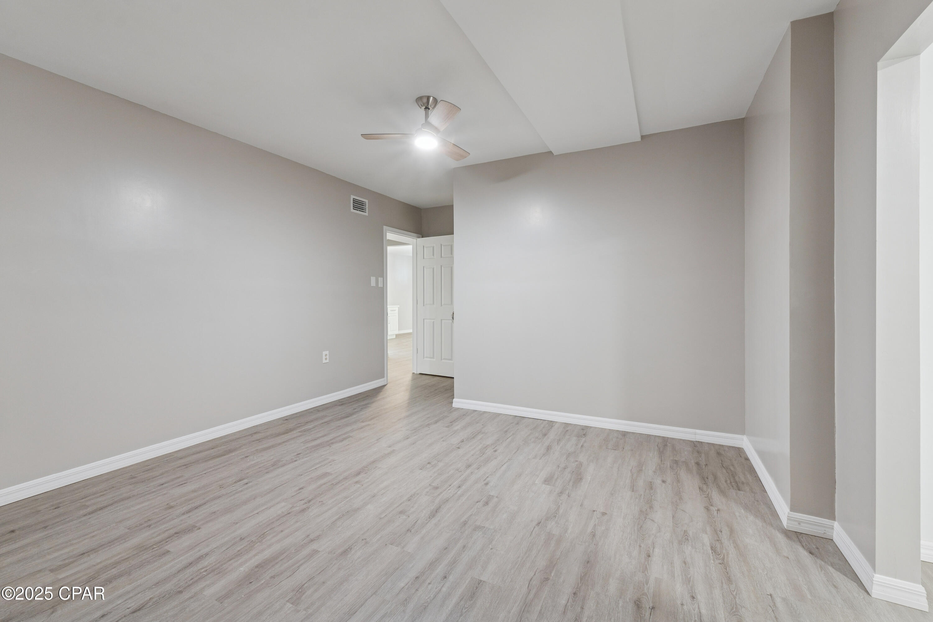 Image 10 For 2672 Laurel Drive