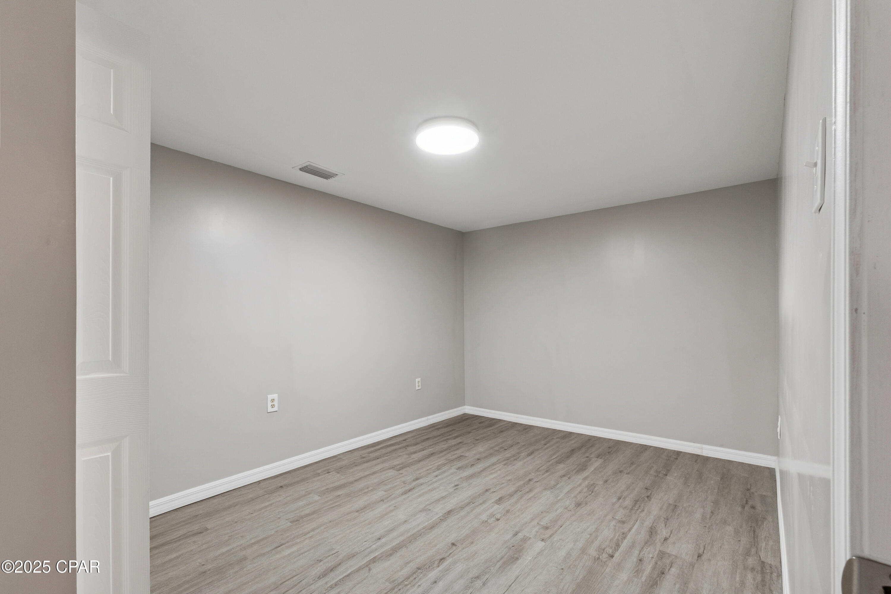 Image 21 For 2672 Laurel Drive