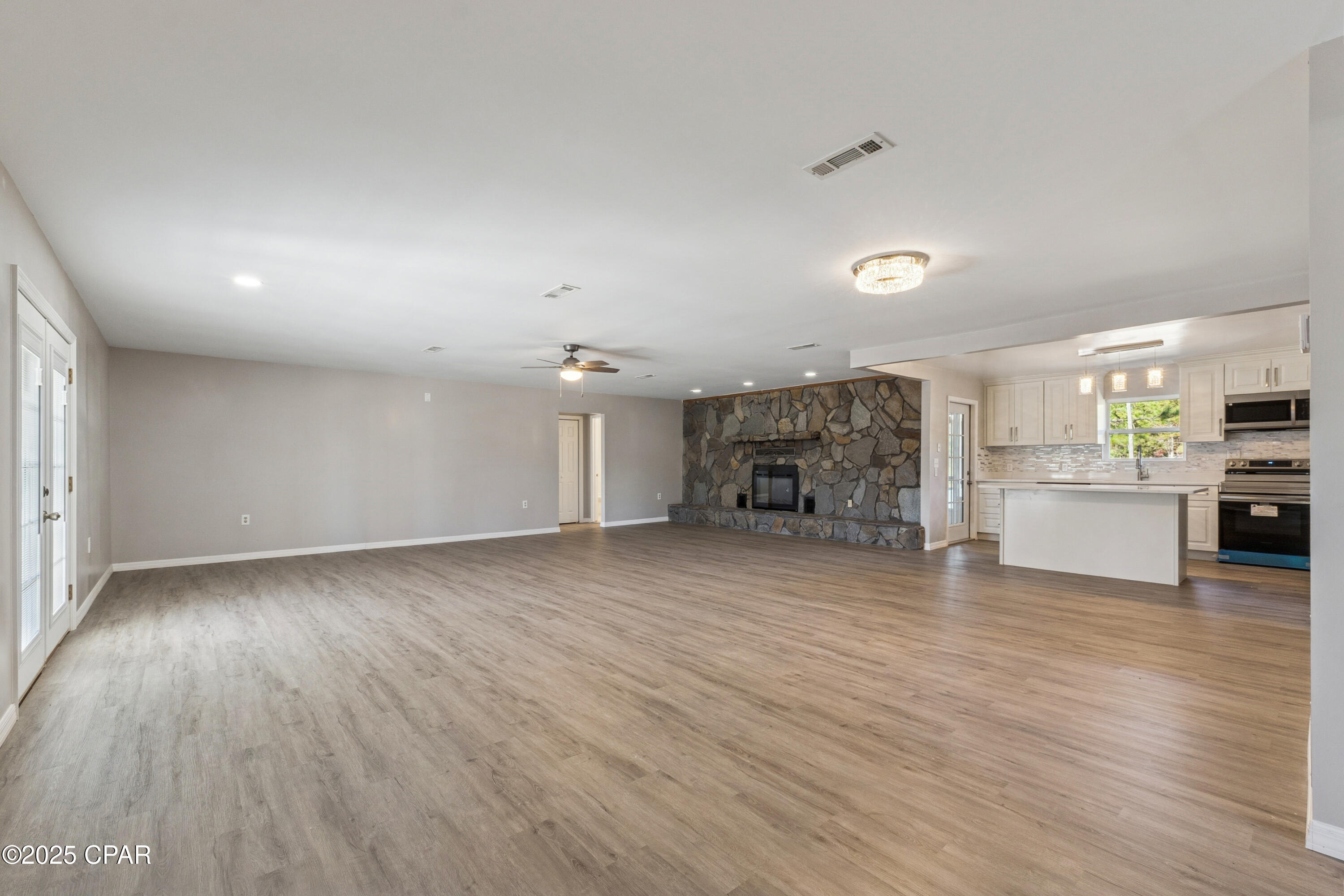 Image 4 For 2672 Laurel Drive