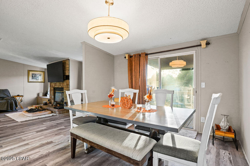 Listing photo id 13 for 1310 Highway 177a