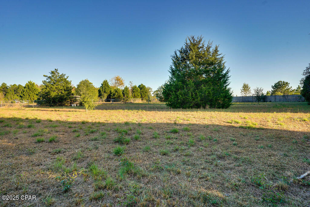 Listing photo id 30 for 1310 Highway 177a