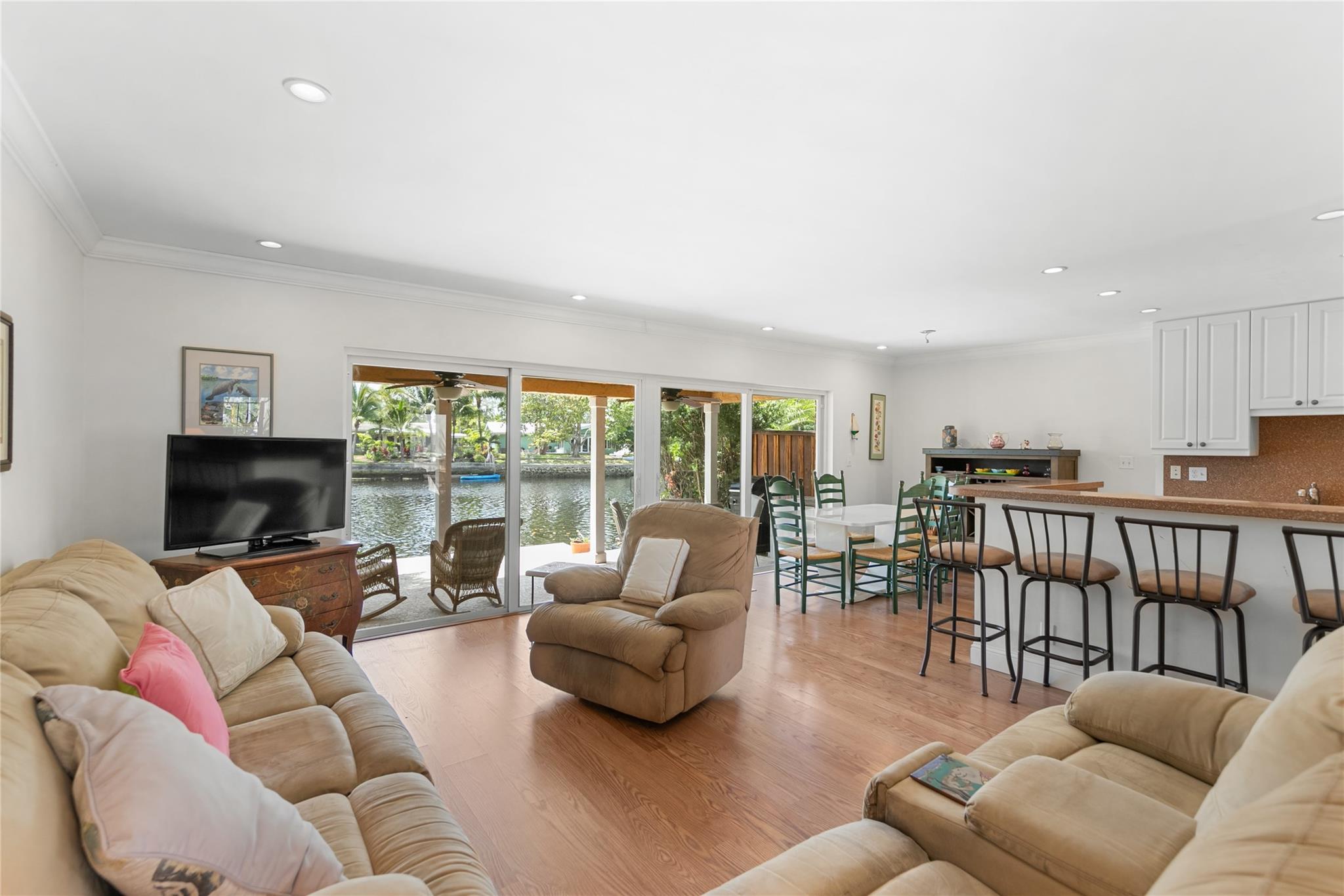 Homes for sale in Wilton Manors, FL | 17 Middlesex Dr, Wilton Manors, FL 33305 | MLS# F10537165