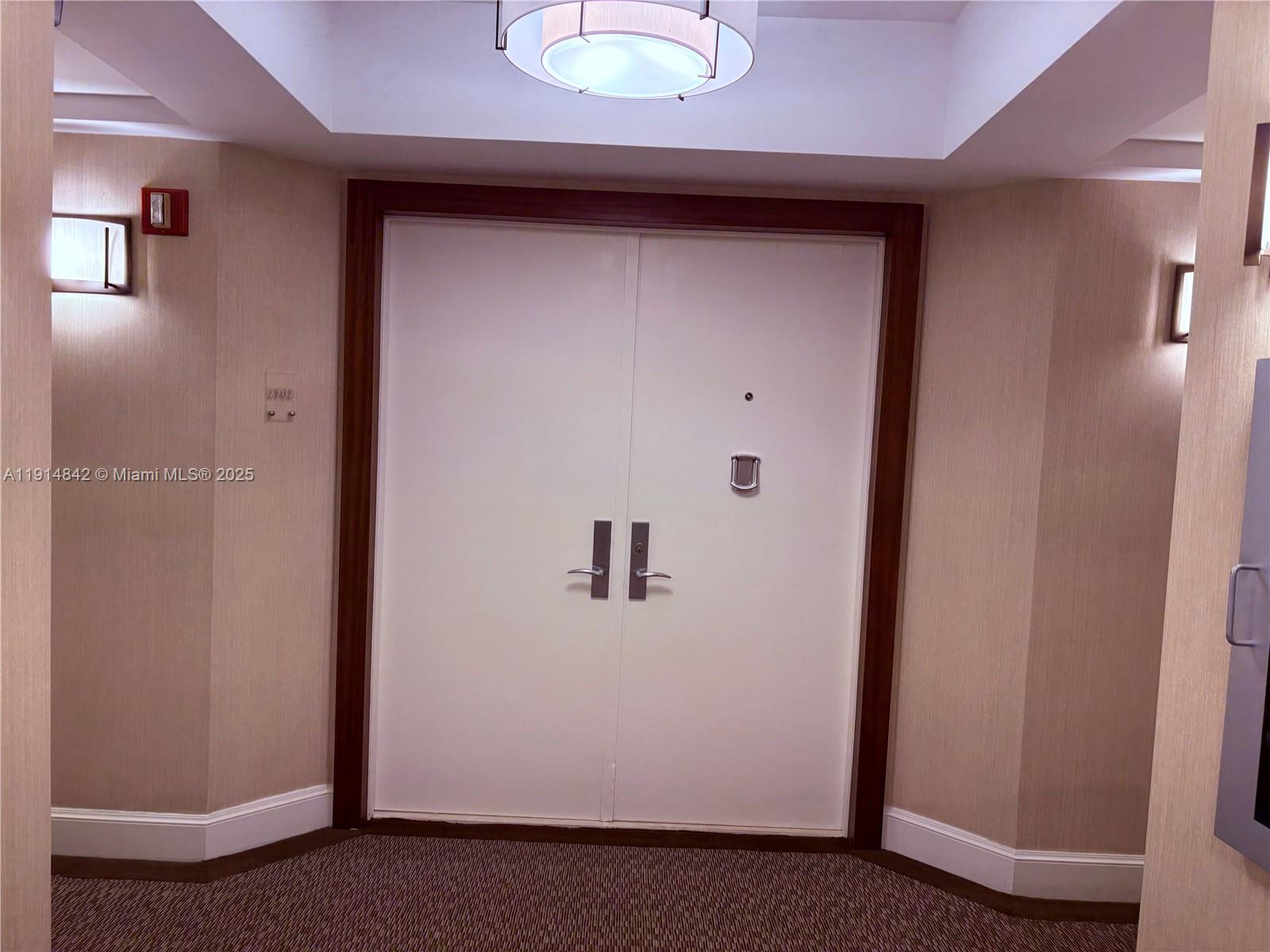 Apartamento para Alugar em Miami Beach, FL