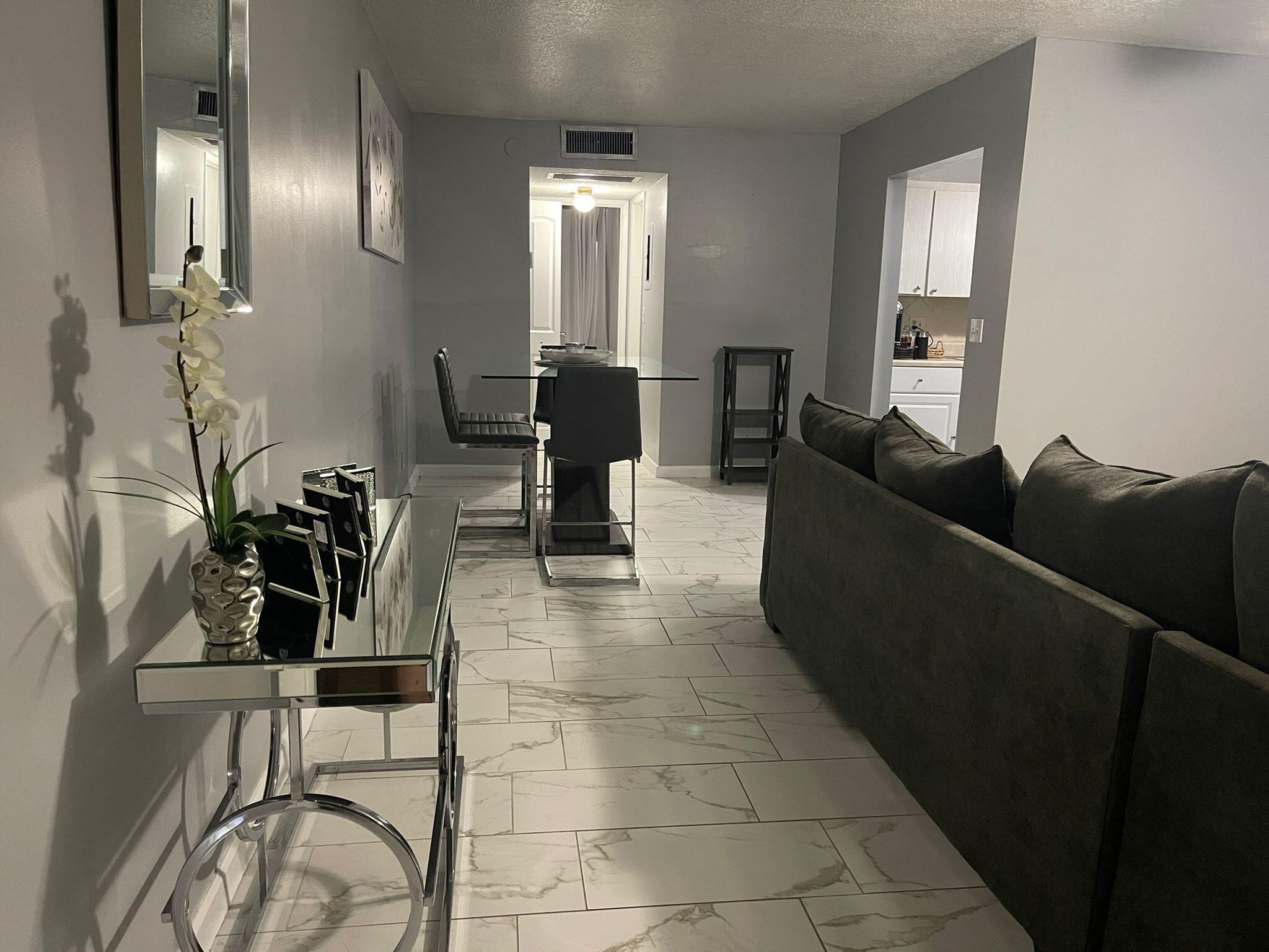 Village Green No 4 Condo