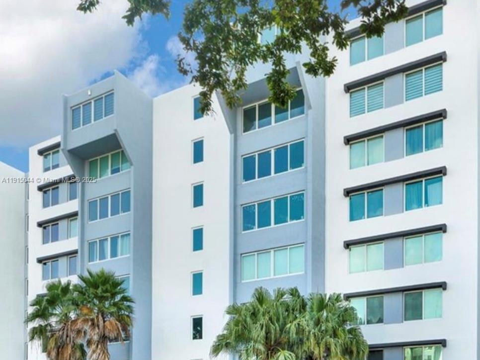 Summit Tower I Of Dadelan